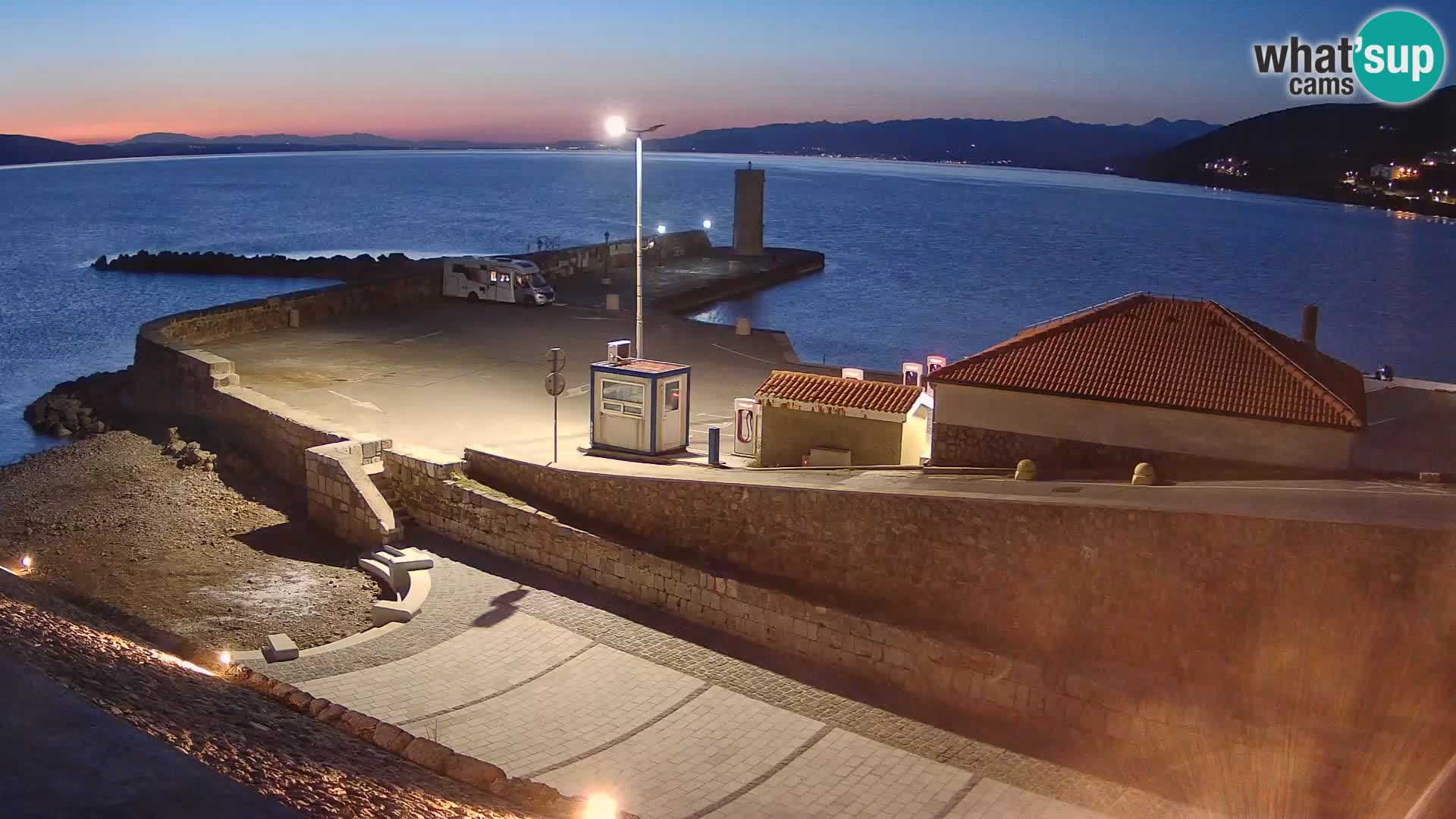 Webcam Porto di Segna – Frangiflutti e Faro in diretta