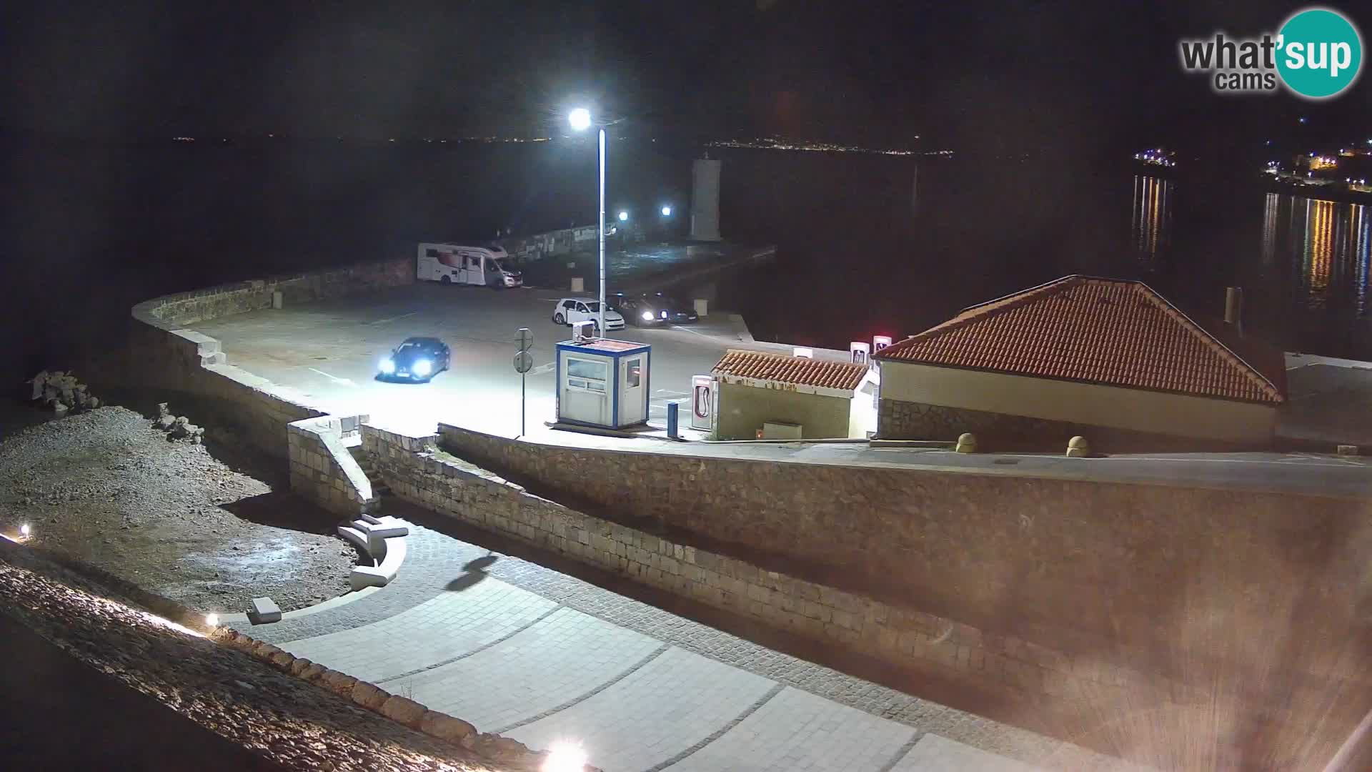 Webcam port de Senj – Vue sur la jetée et le phare