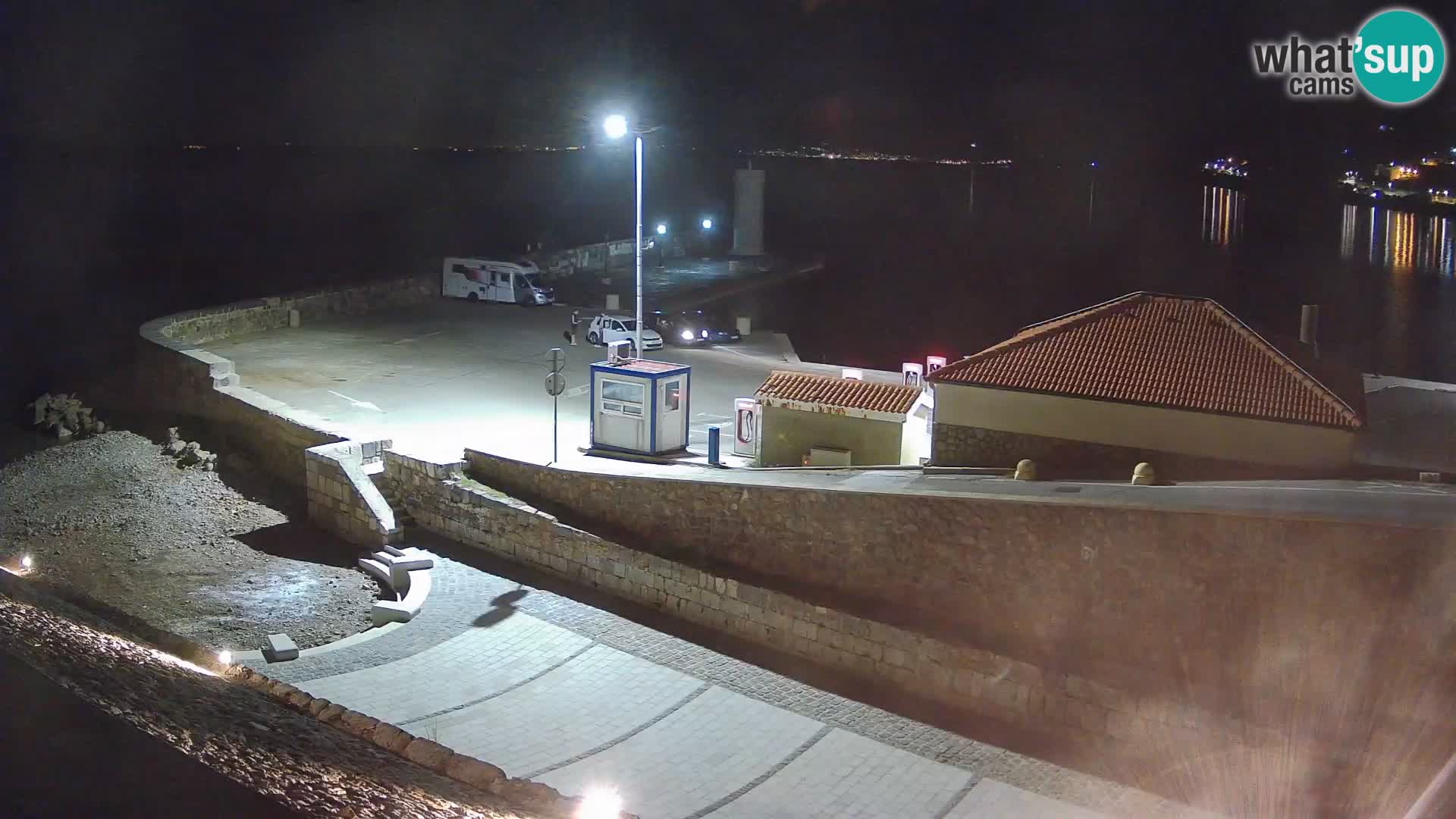 Senj Hafen Webcam – Wellenbrecher & Leuchtturm Liveblick