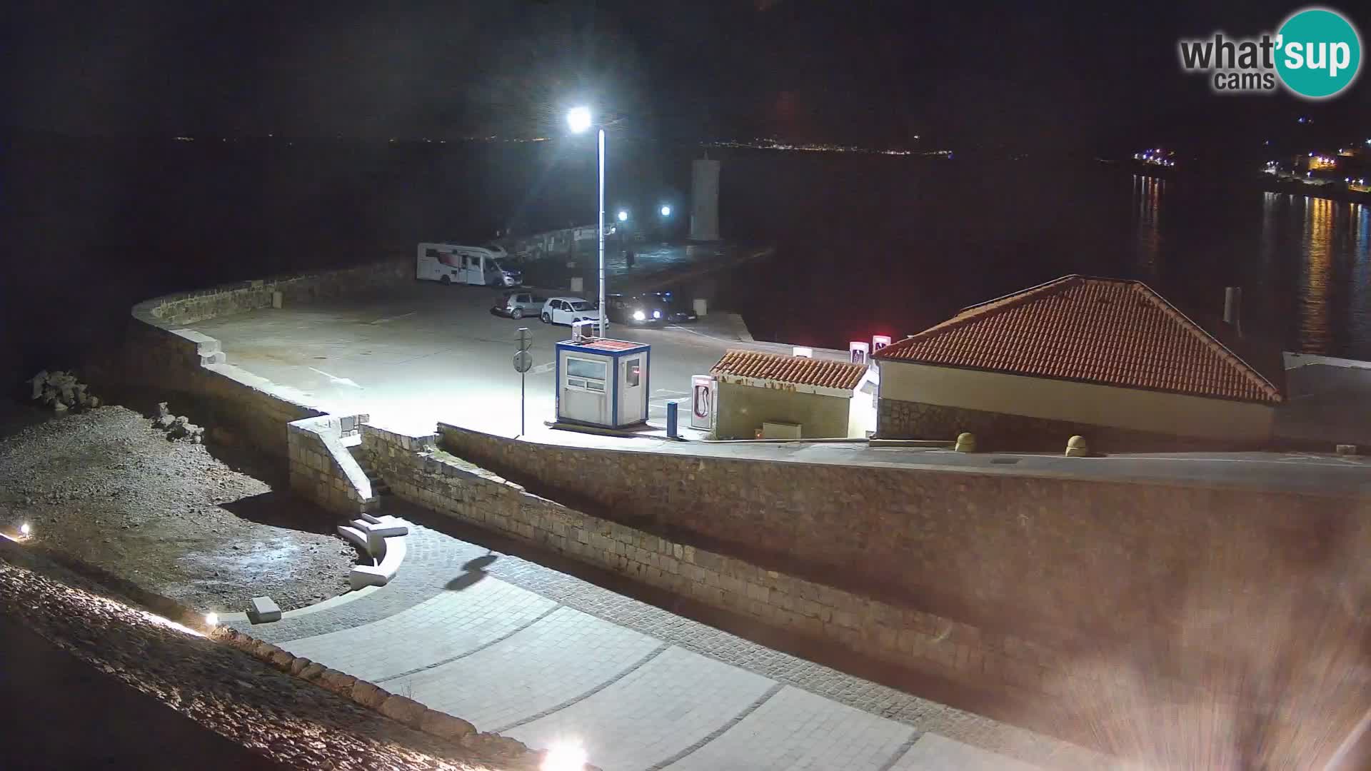 Senj Hafen Webcam – Wellenbrecher & Leuchtturm Liveblick