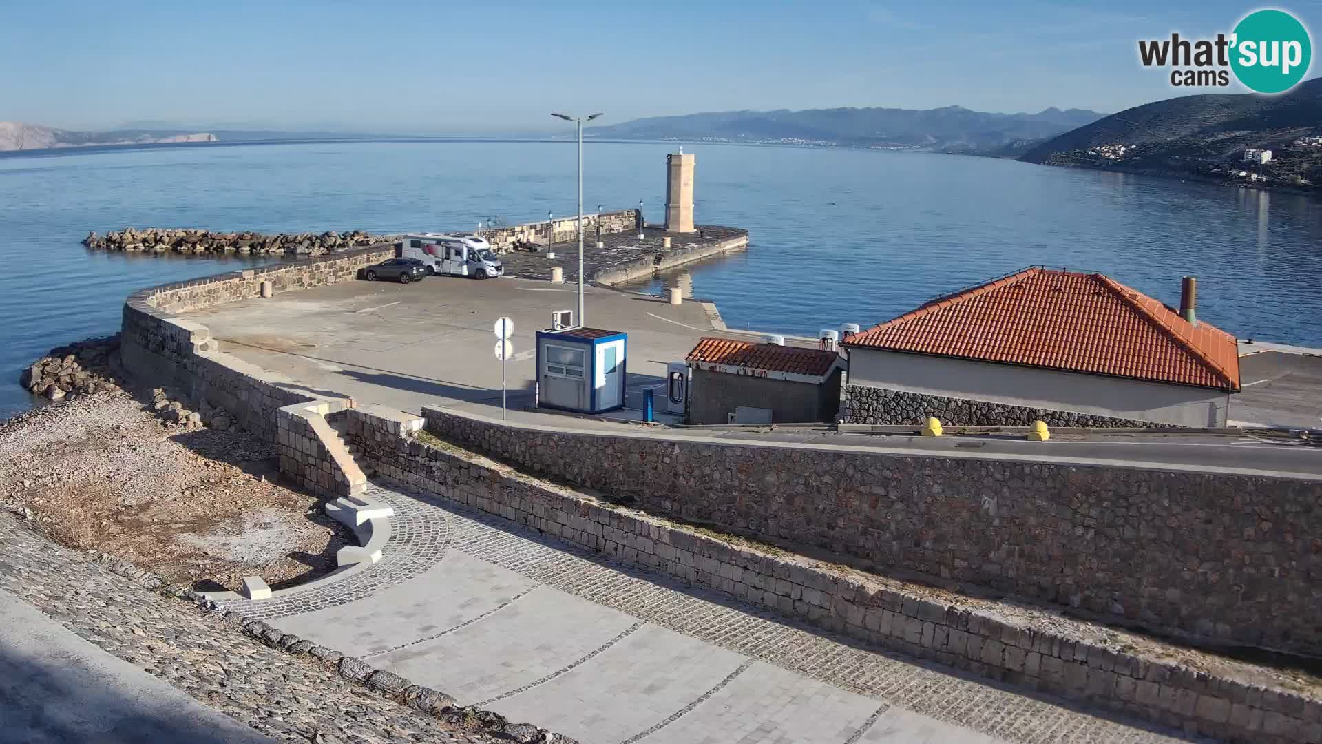 Senj Hafen Webcam – Wellenbrecher & Leuchtturm Liveblick