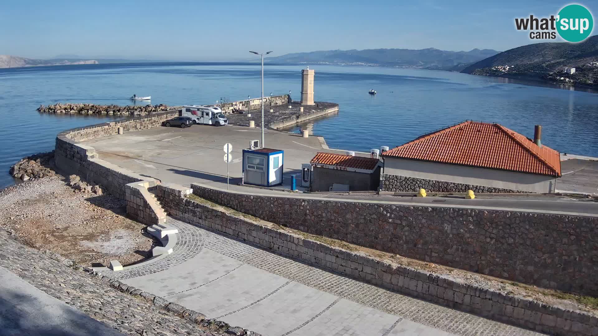 Webcam puerto de Senj – Rompeolas y faro en directo