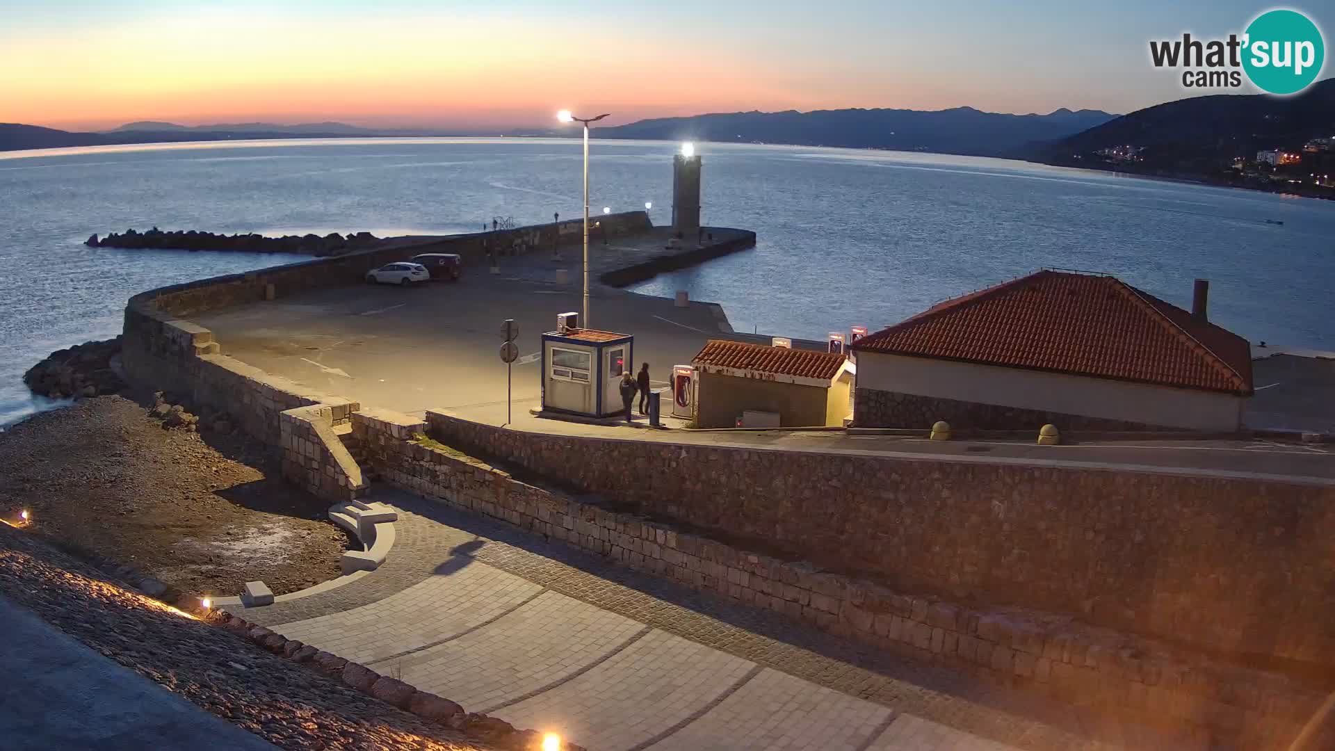 Webcam Porto di Segna – Frangiflutti e Faro in diretta