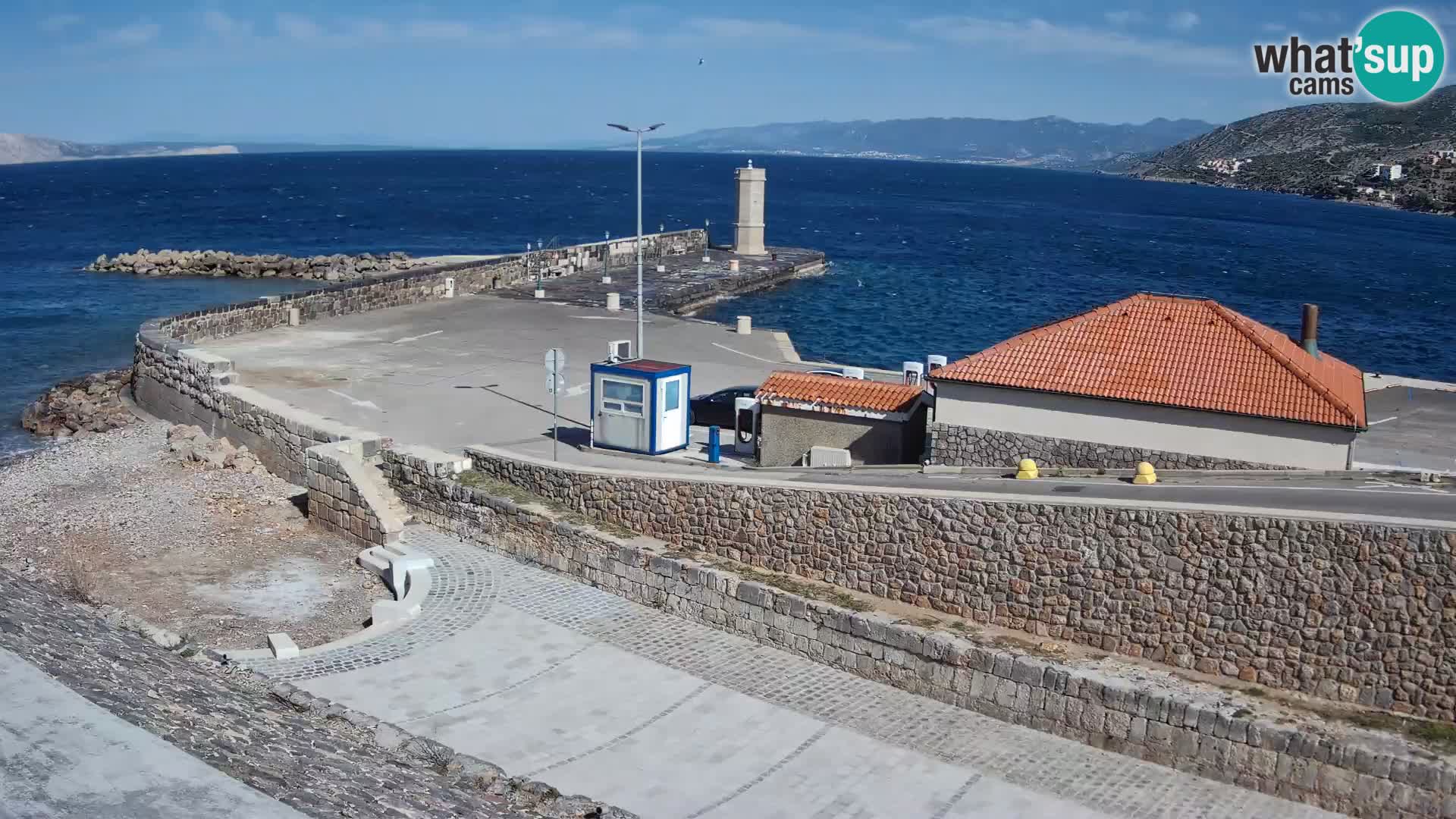 Senj Hafen Webcam – Wellenbrecher & Leuchtturm Liveblick