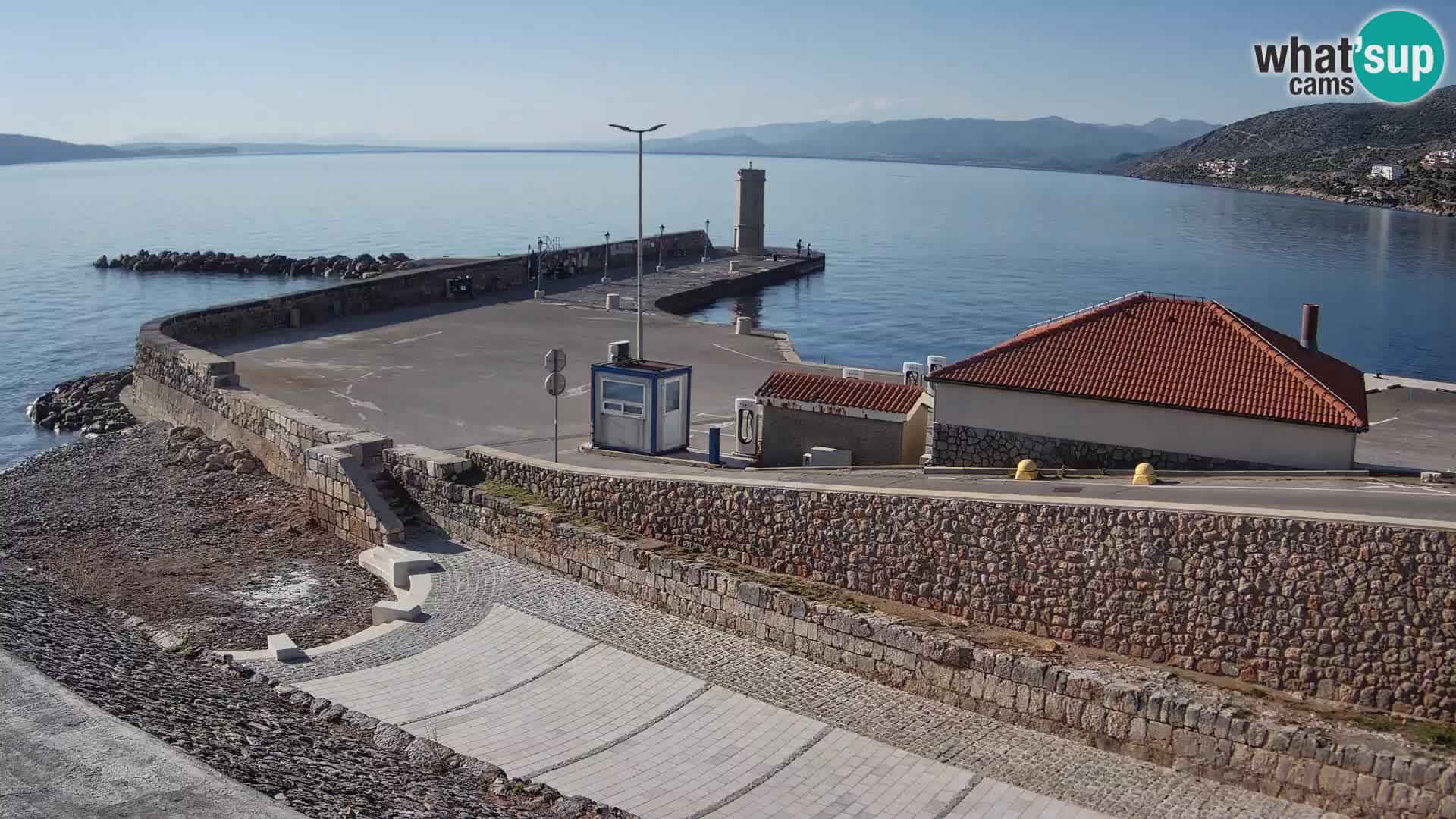 Senj Hafen Webcam – Wellenbrecher & Leuchtturm Liveblick