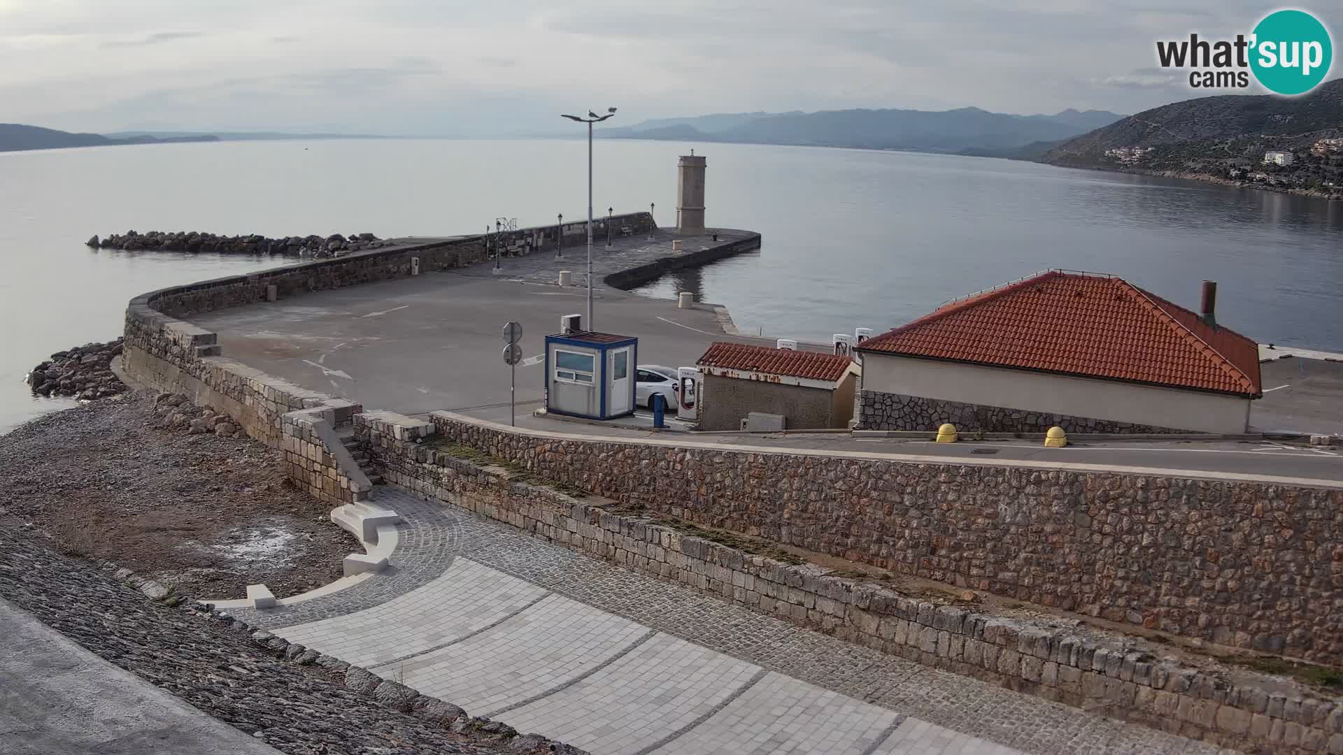 Webcam puerto de Senj – Rompeolas y faro en directo