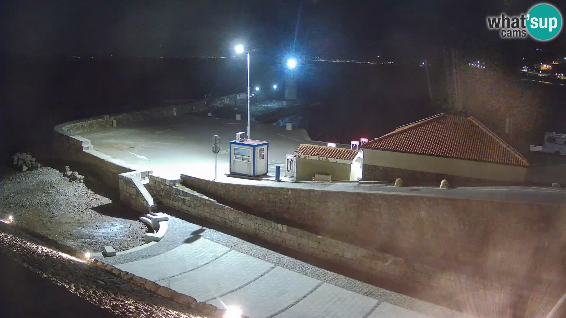 Webcam port de Senj – Vue sur la jetée et le phare