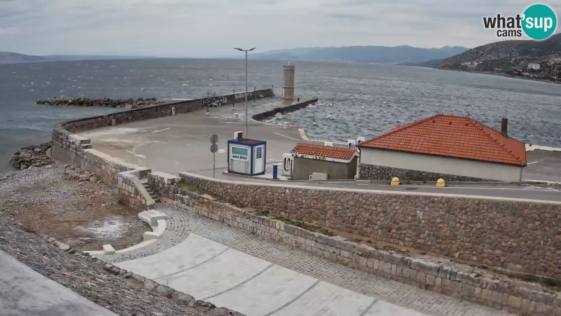Webcam Porto di Segna – Frangiflutti e Faro in diretta