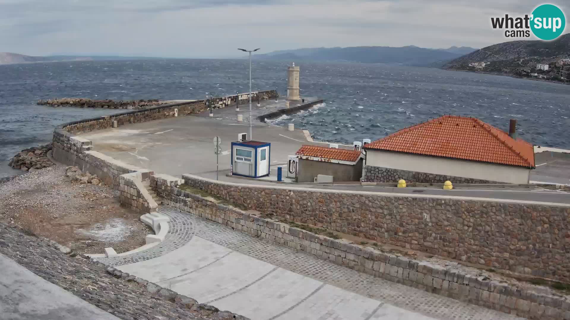 Webcam Porto di Segna – Frangiflutti e Faro in diretta