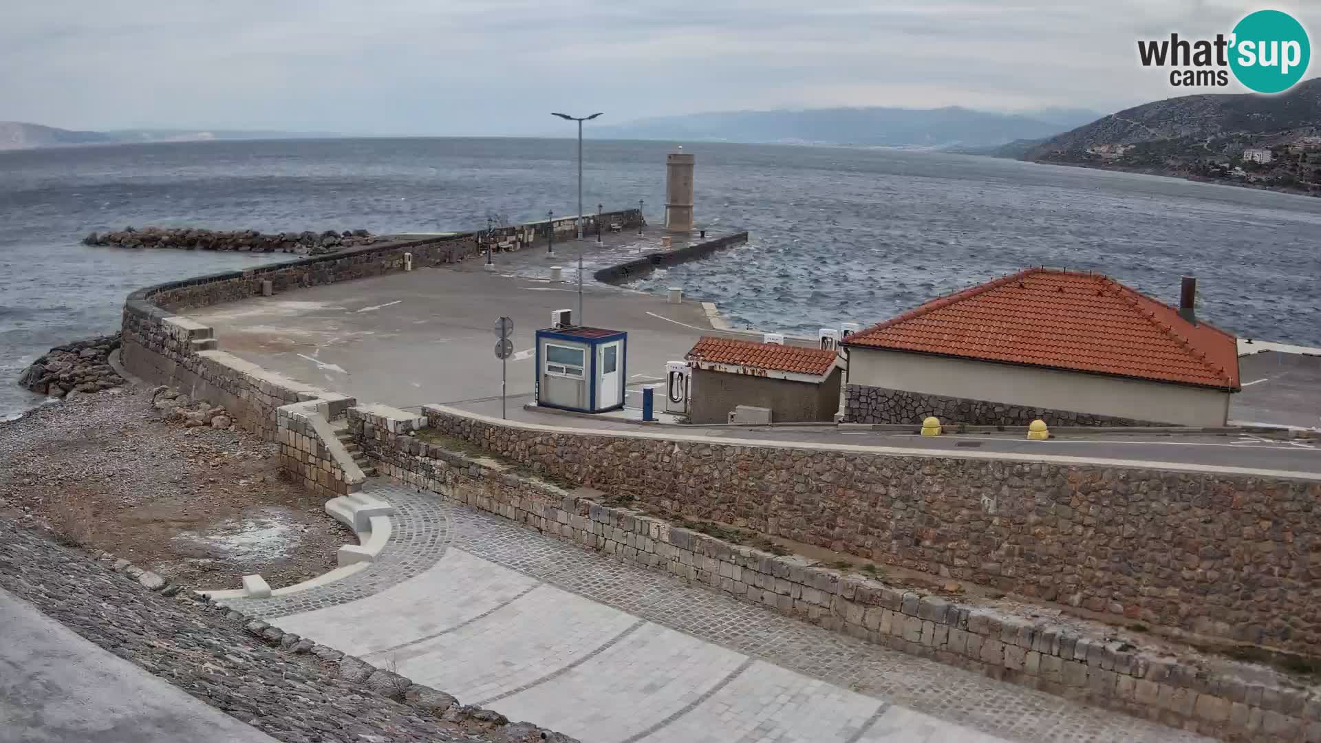 Webcam Porto di Segna – Frangiflutti e Faro in diretta