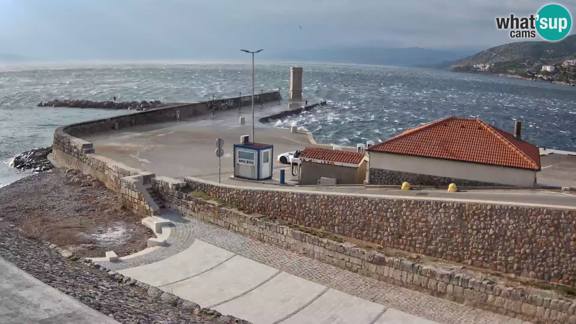 Webcam puerto de Senj – Rompeolas y faro en directo