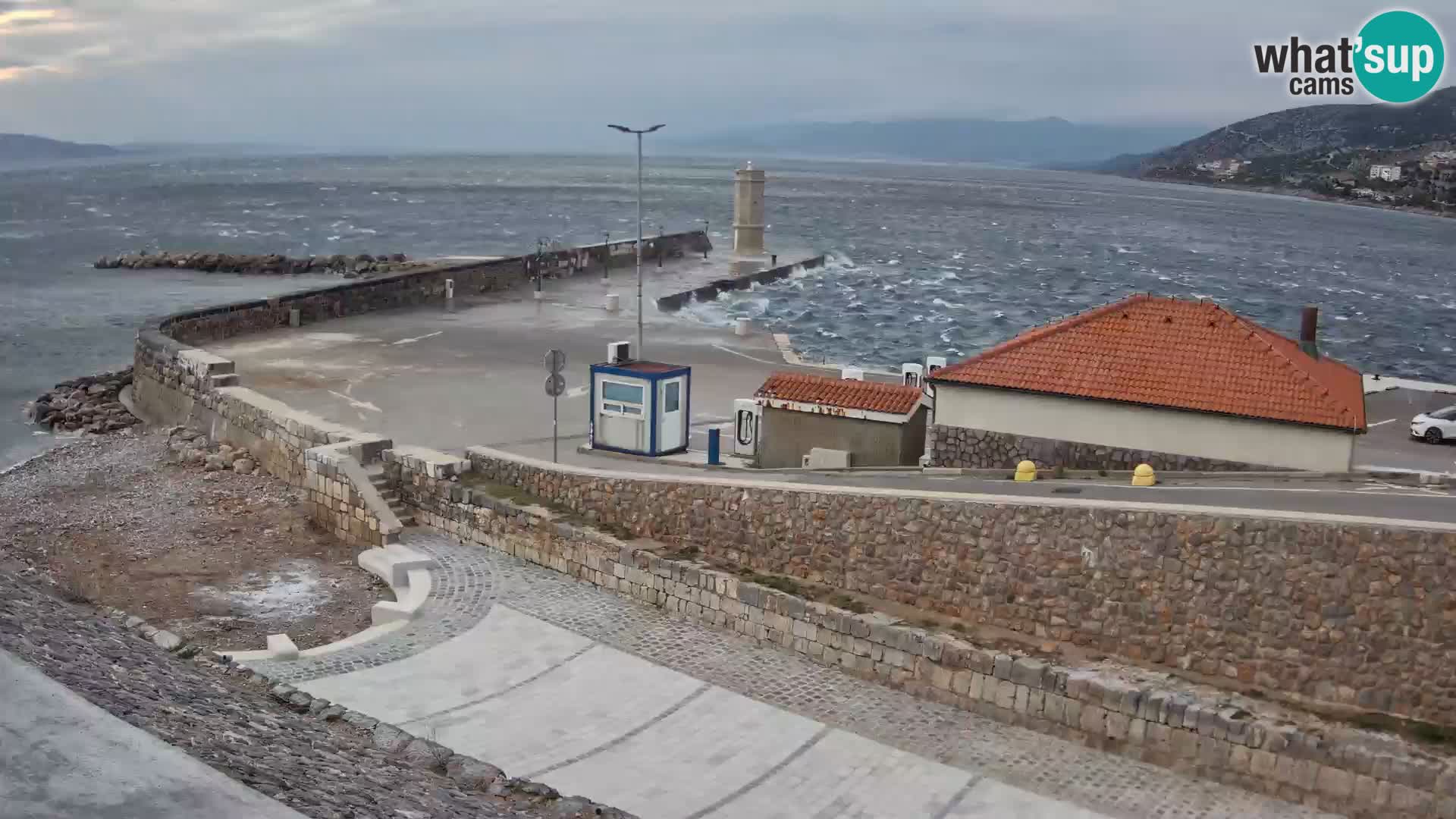Webcam Porto di Segna – Frangiflutti e Faro in diretta
