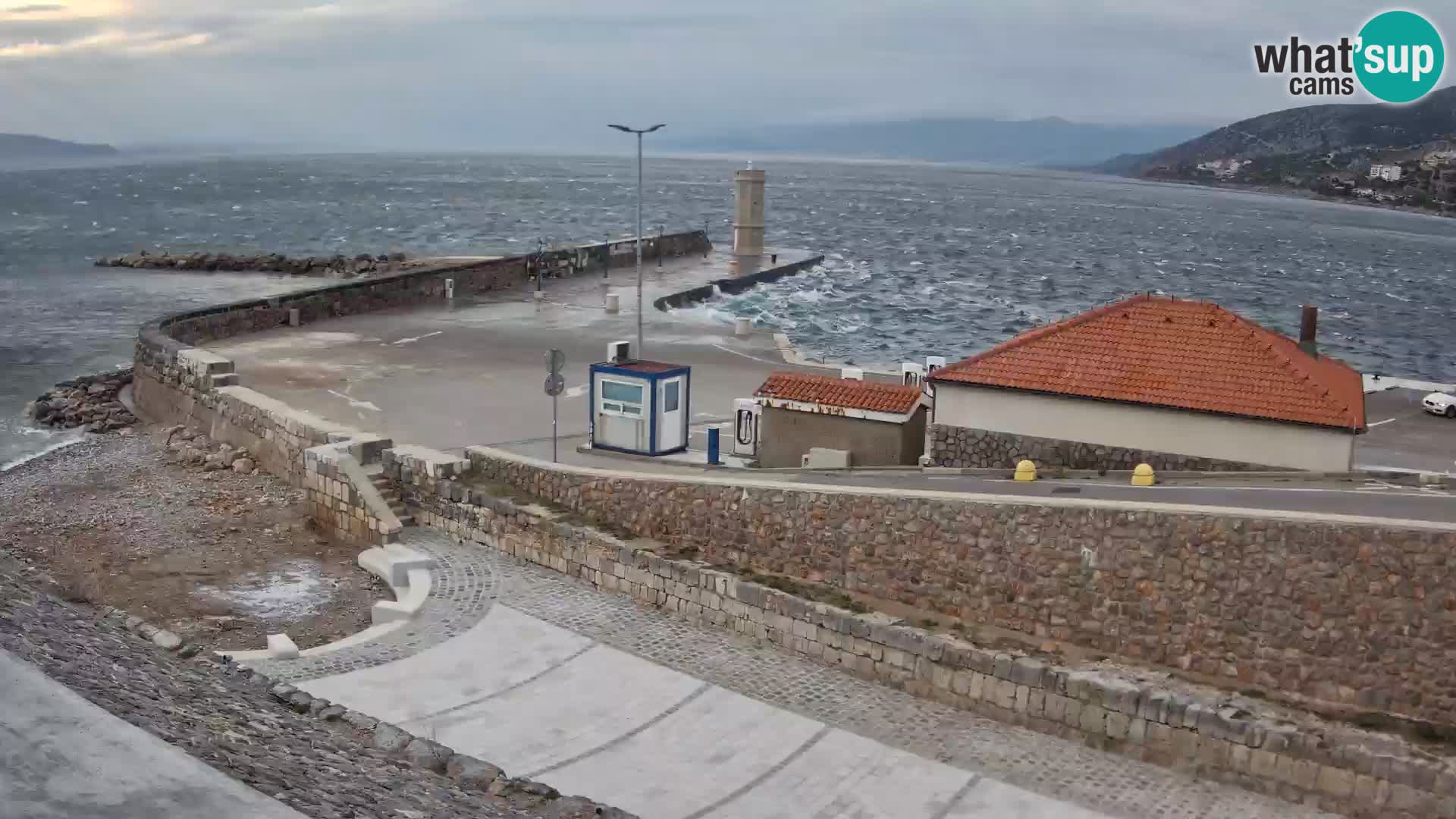 Webcam Porto di Segna – Frangiflutti e Faro in diretta