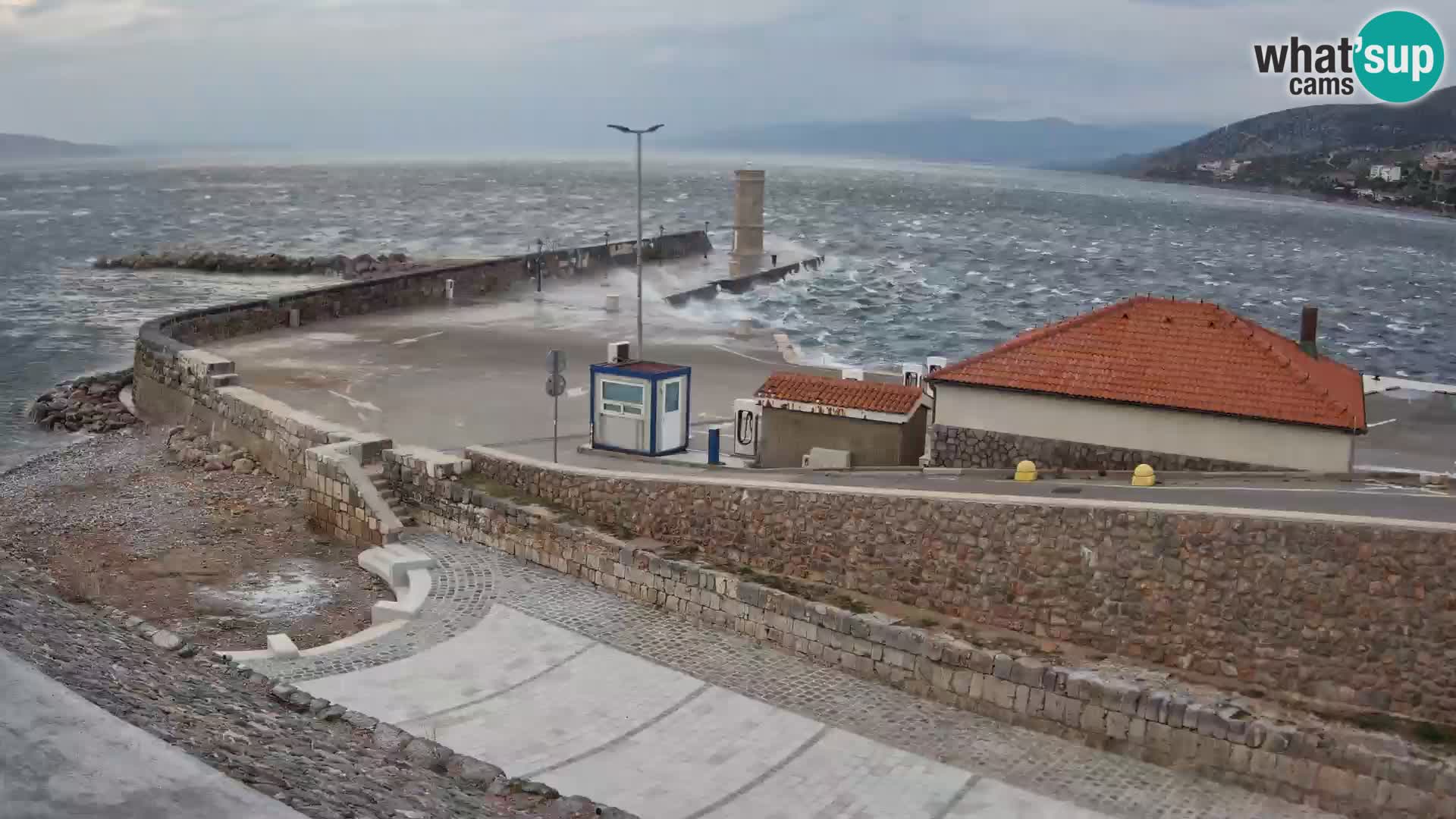 Webcam Porto di Segna – Frangiflutti e Faro in diretta