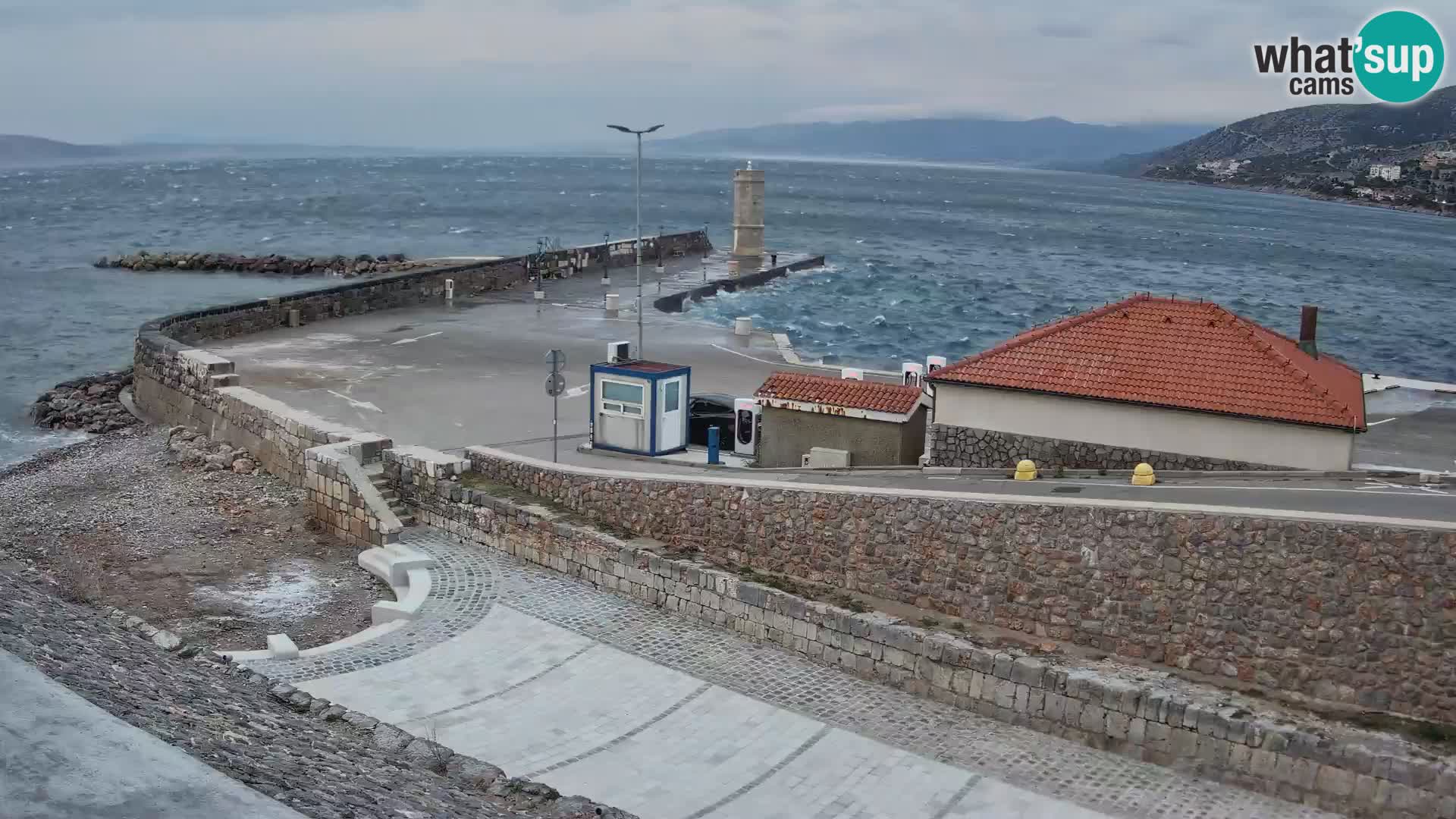 Webcam Porto di Segna – Frangiflutti e Faro in diretta