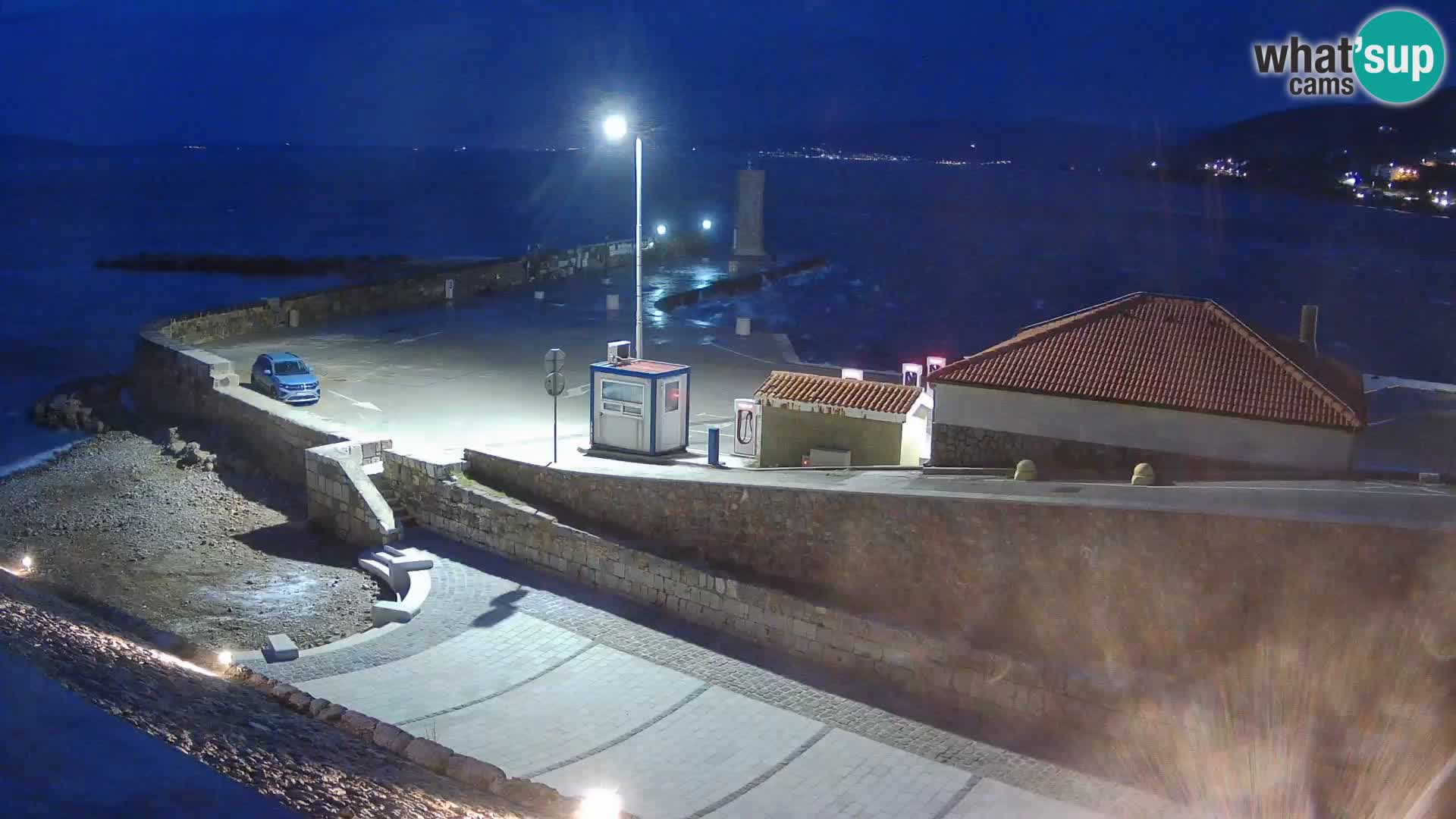 Webcam puerto de Senj – Rompeolas y faro en directo