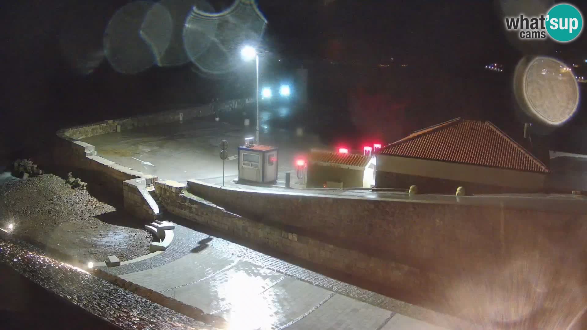 Webcam puerto de Senj – Rompeolas y faro en directo