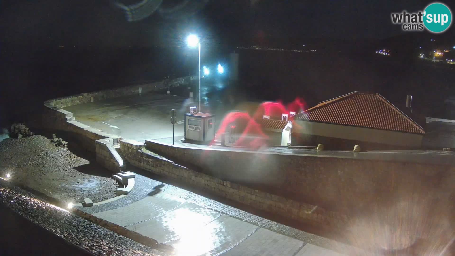 Senj Hafen Webcam – Wellenbrecher & Leuchtturm Liveblick