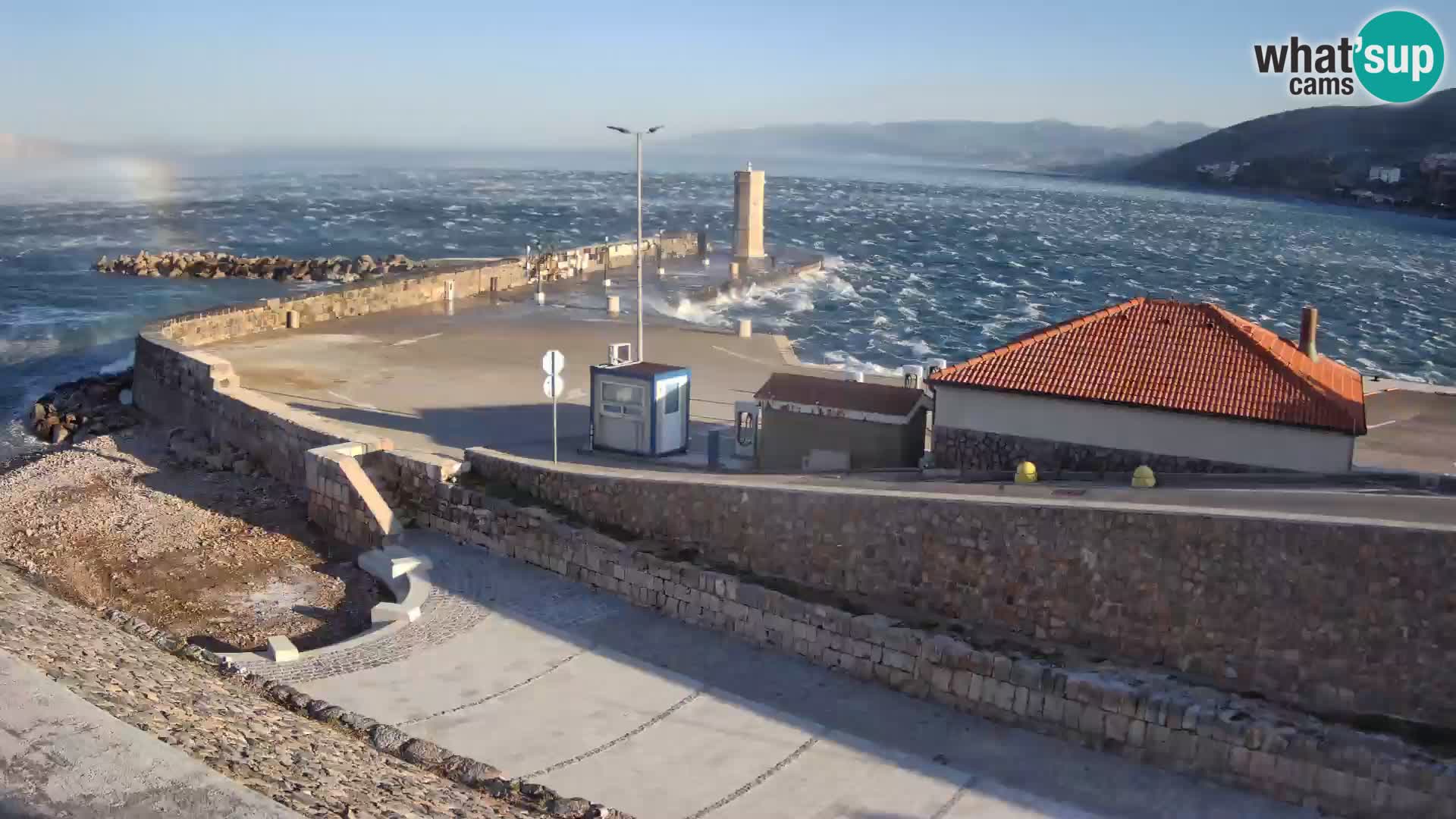 Webcam puerto de Senj – Rompeolas y faro en directo