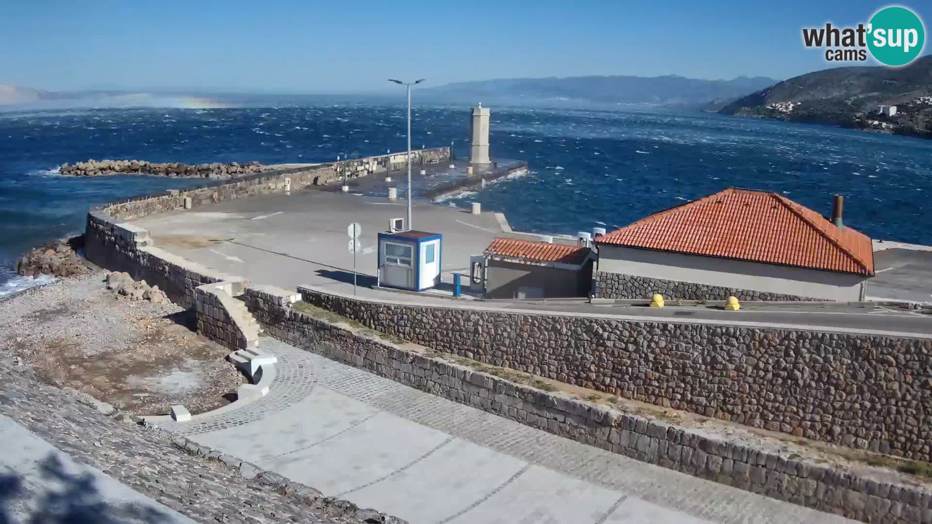 Webcam Porto di Segna – Frangiflutti e Faro in diretta
