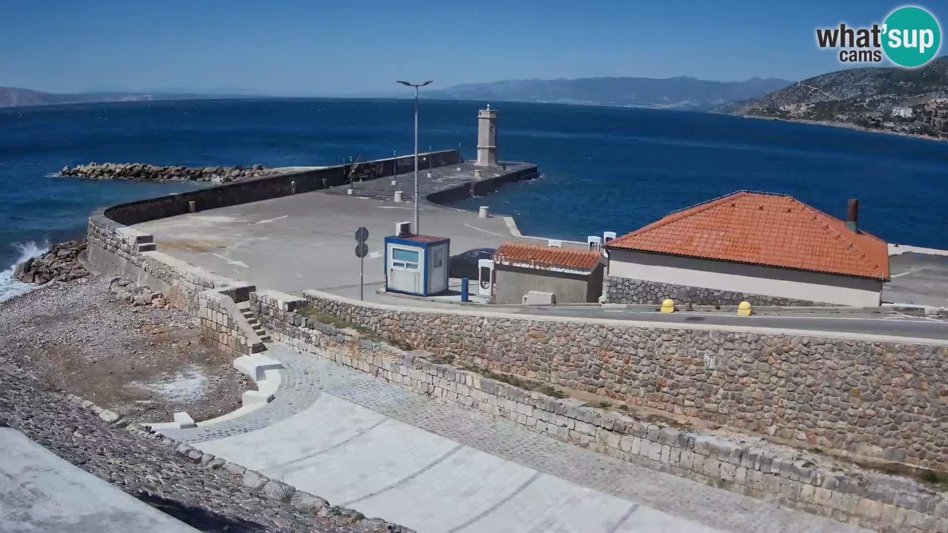 Webcam puerto de Senj – Rompeolas y faro en directo