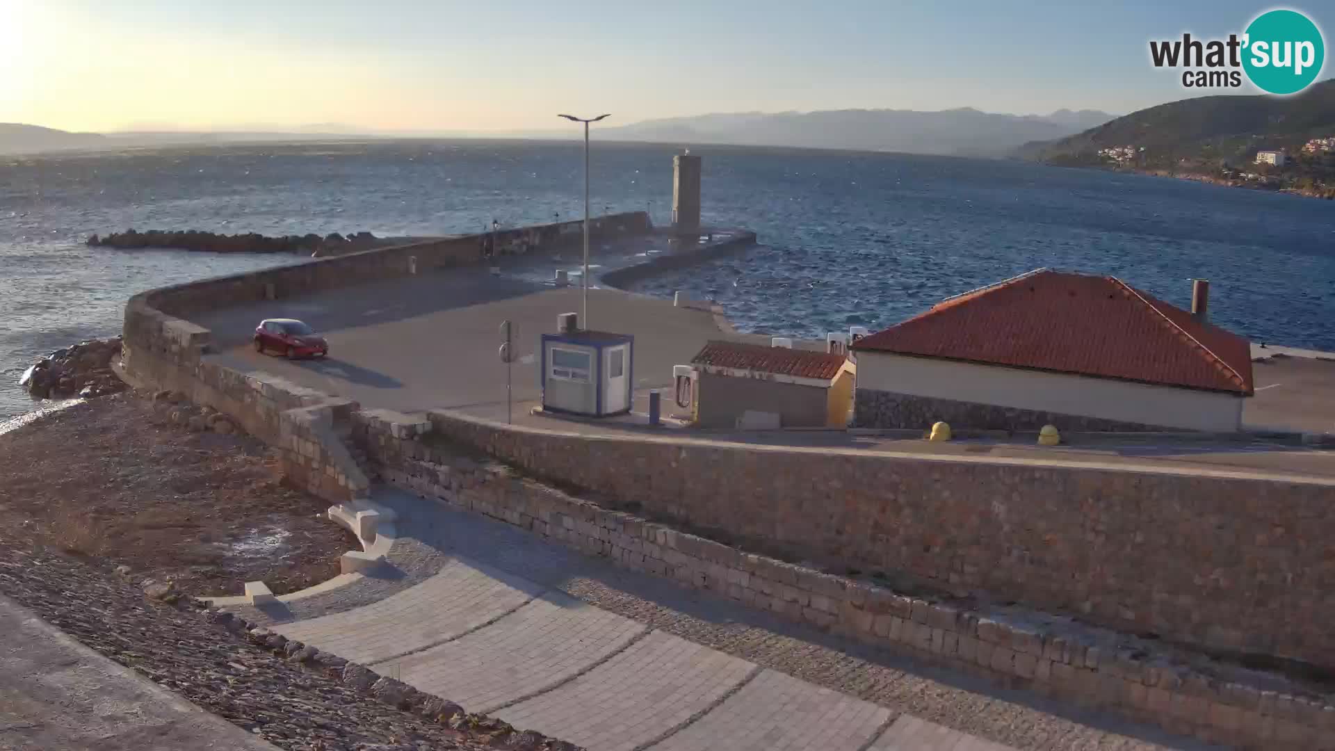 Webcam puerto de Senj – Rompeolas y faro en directo