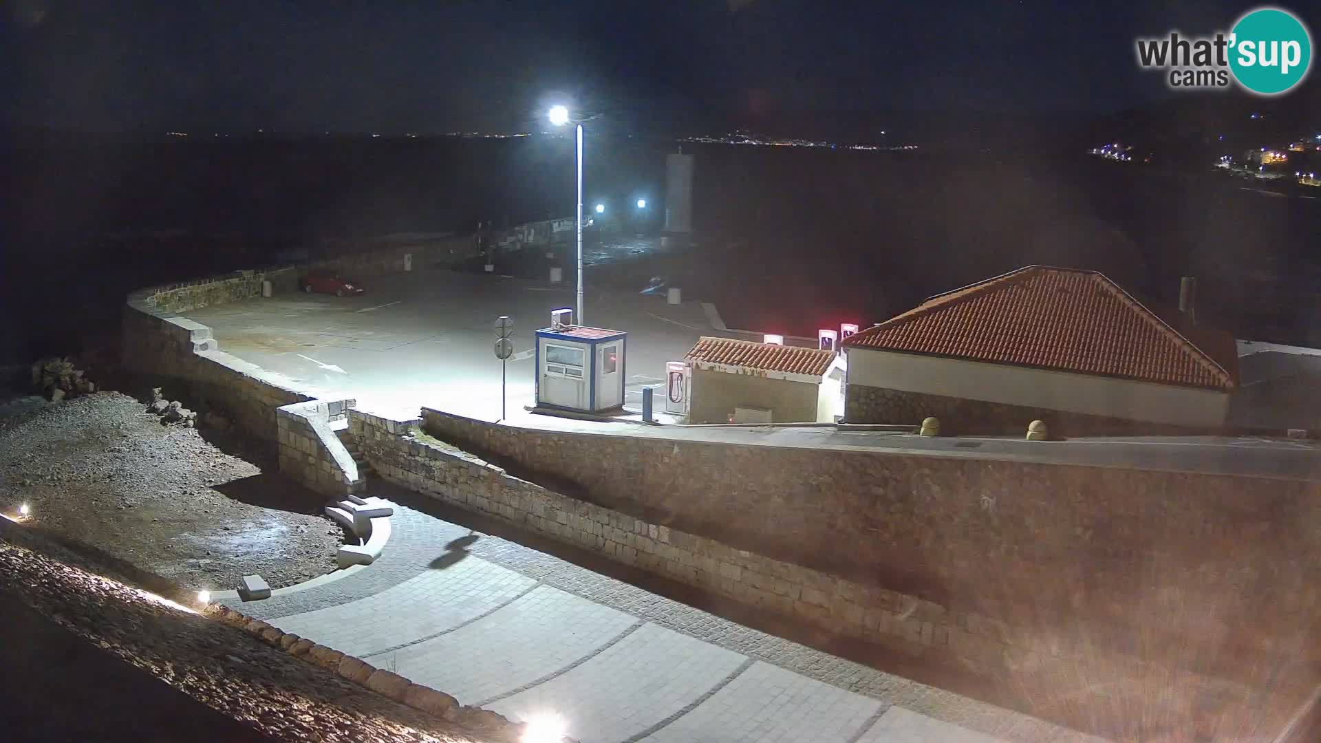 Senj Hafen Webcam – Wellenbrecher & Leuchtturm Liveblick