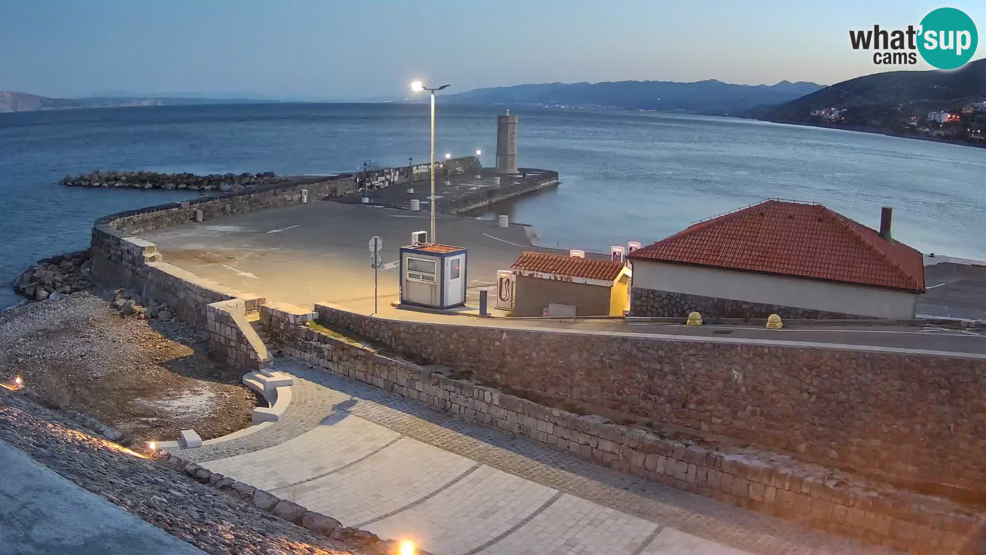 Senj Harbour Webcam – Breakwater & Lighthouse Live View