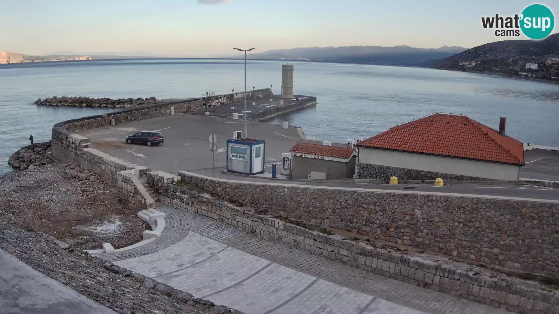 Web kamera Senj luka – Lukobran i svjetionik uživo