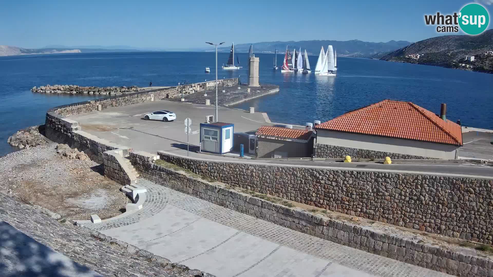 Webcam puerto de Senj – Rompeolas y faro en directo