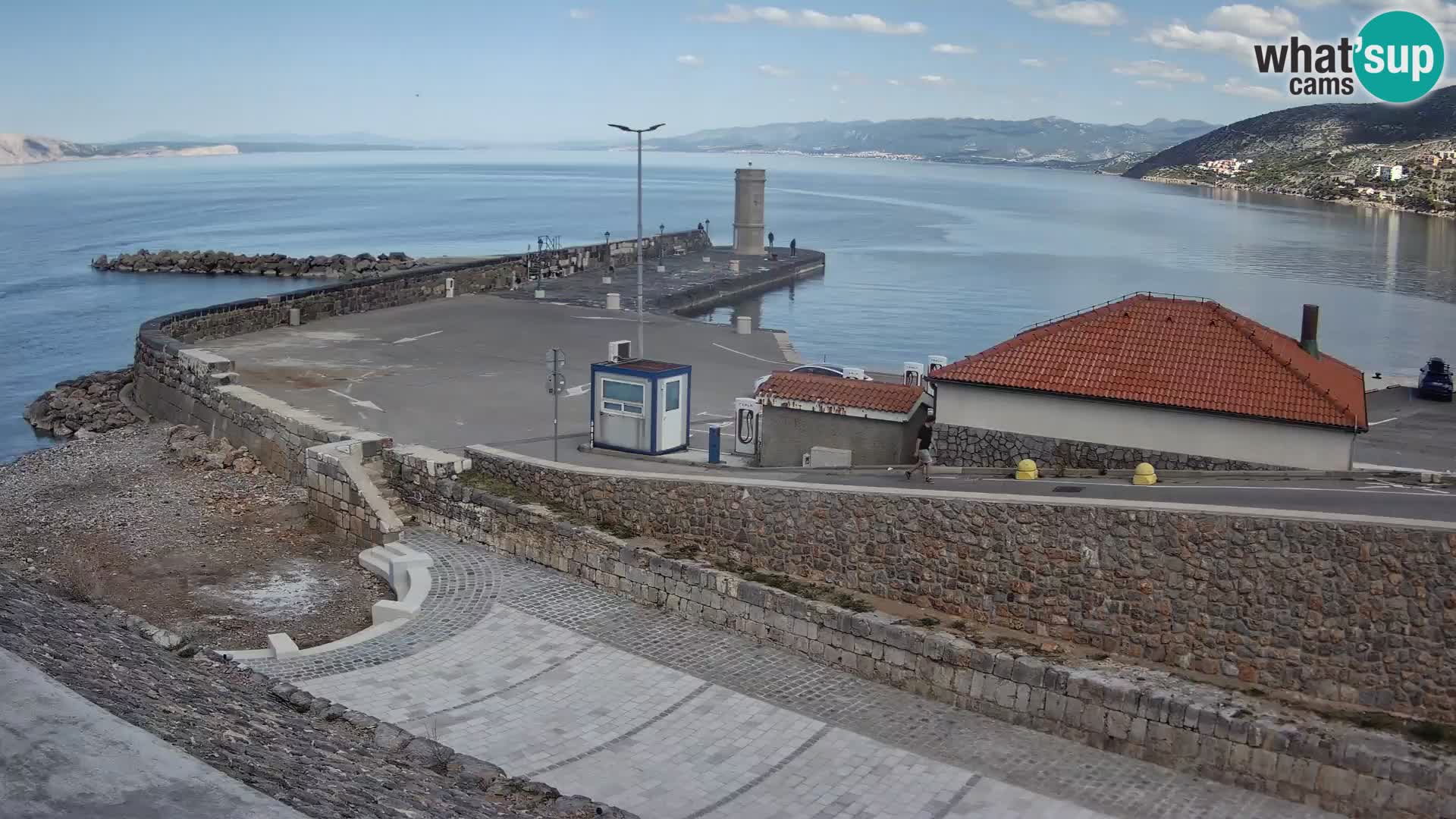 Webcam port de Senj – Vue sur la jetée et le phare