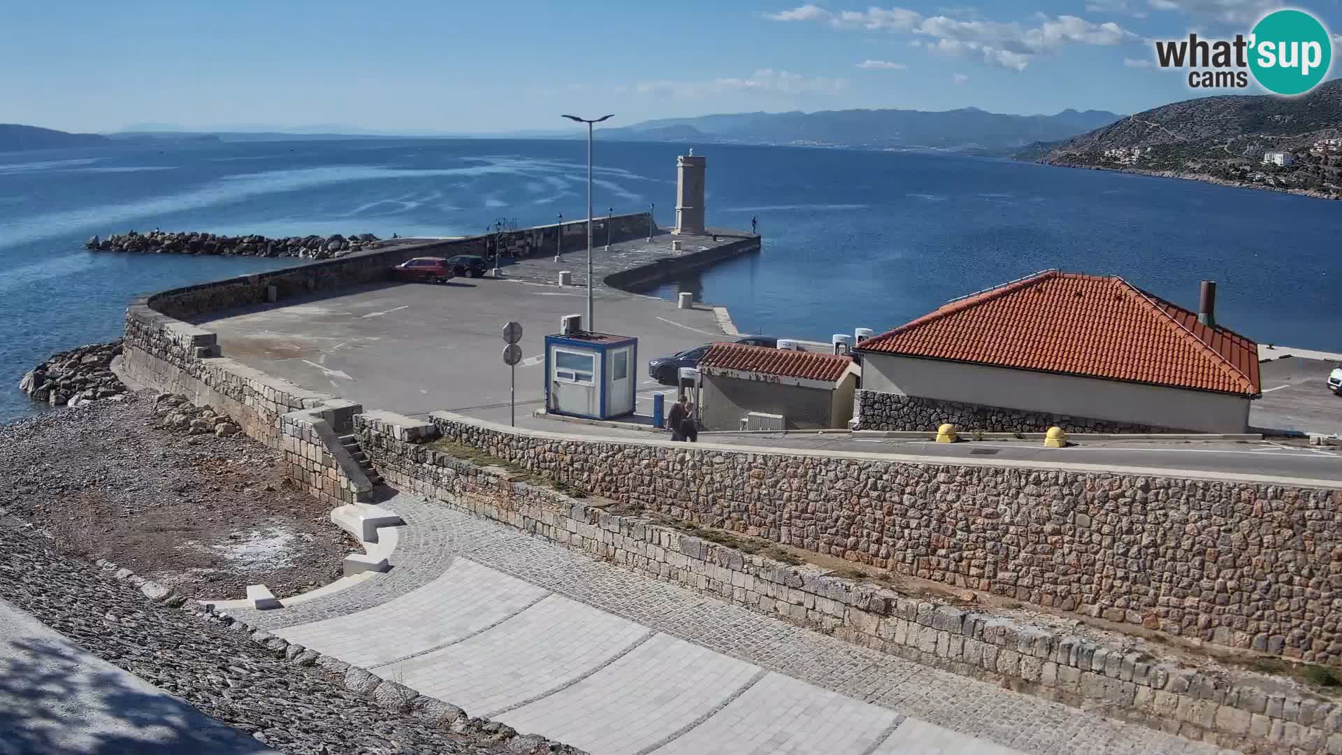 Webcam port de Senj – Vue sur la jetée et le phare