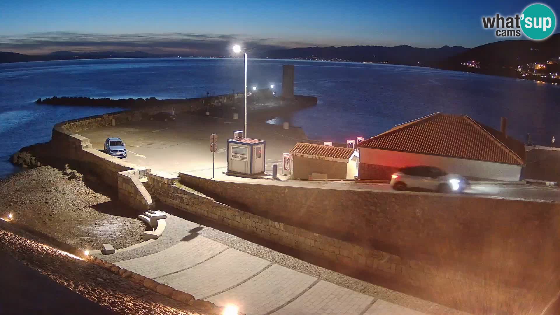 Webcam puerto de Senj – Rompeolas y faro en directo