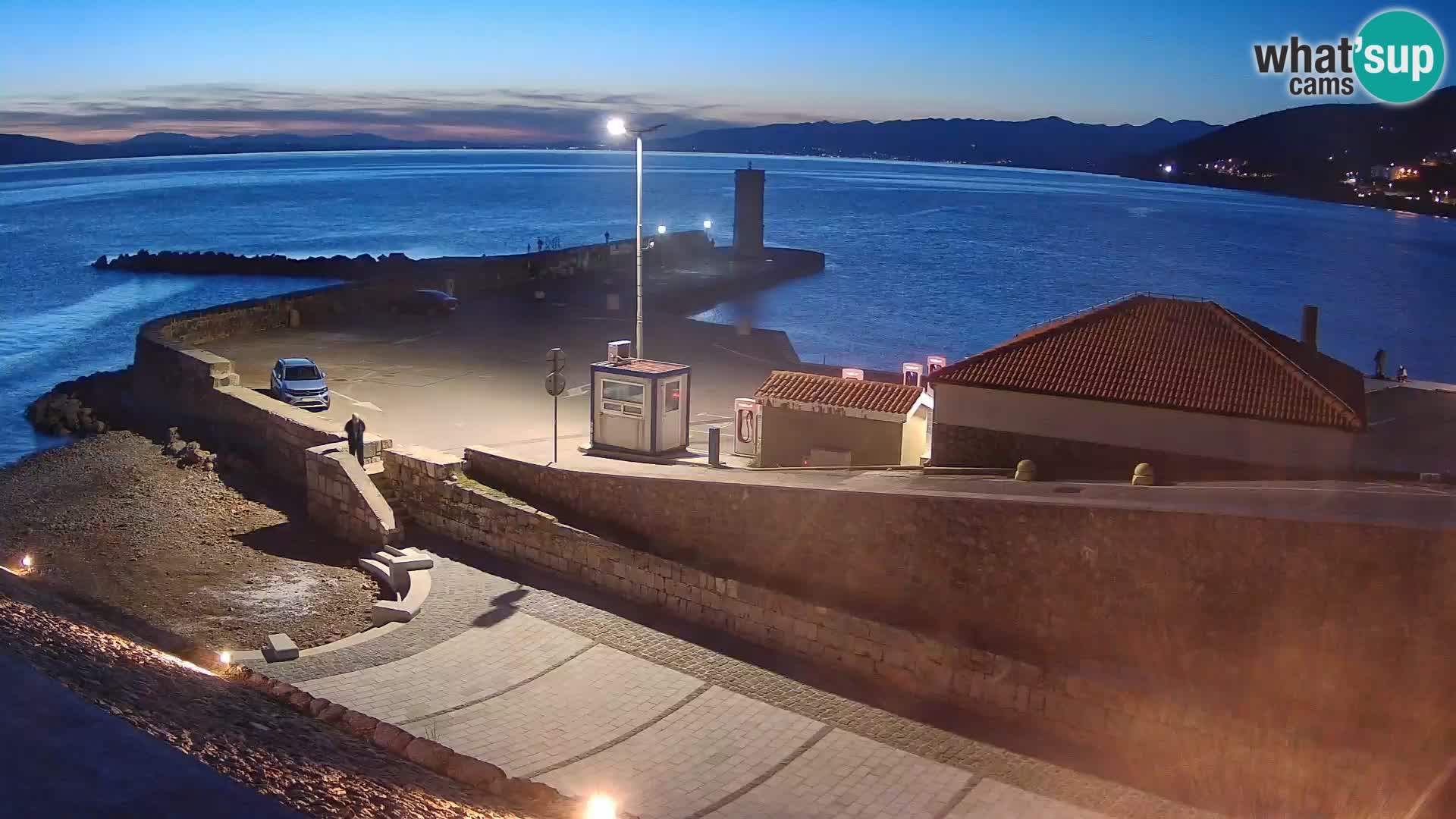 Web kamera Senj luka – Lukobran i svjetionik uživo