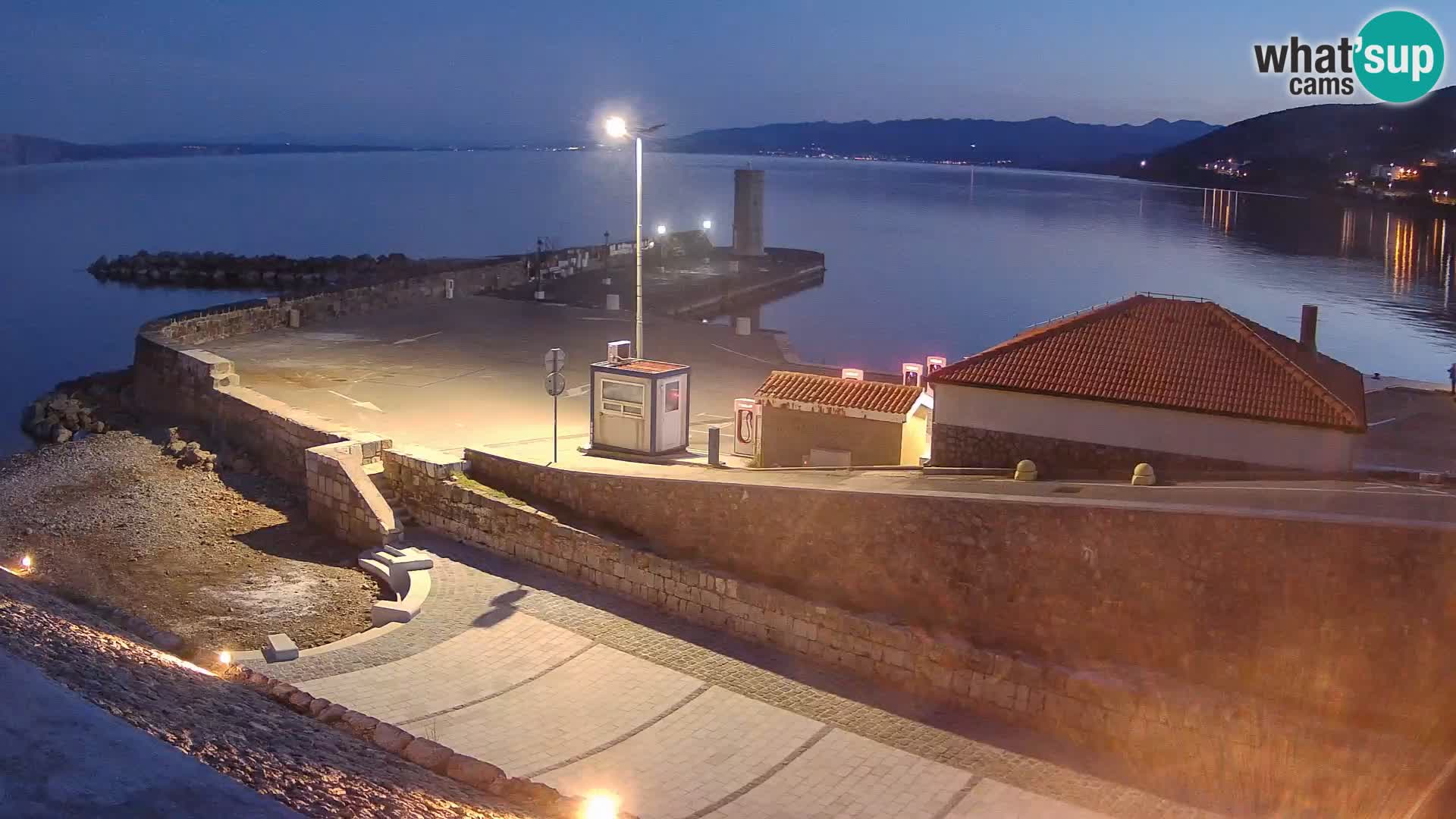 Senj Harbour Webcam – Breakwater & Lighthouse Live View