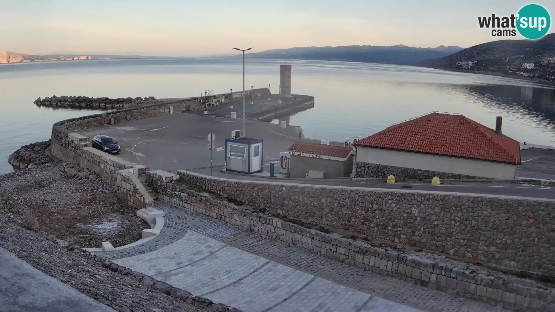 Senj Harbour Webcam – Breakwater & Lighthouse Live View
