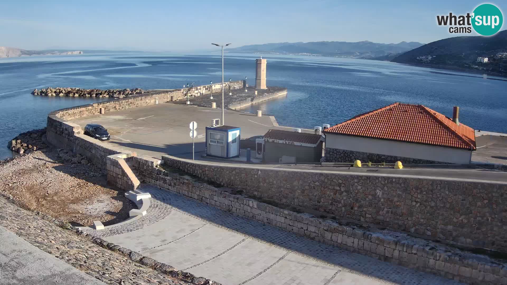 Webcam puerto de Senj – Rompeolas y faro en directo