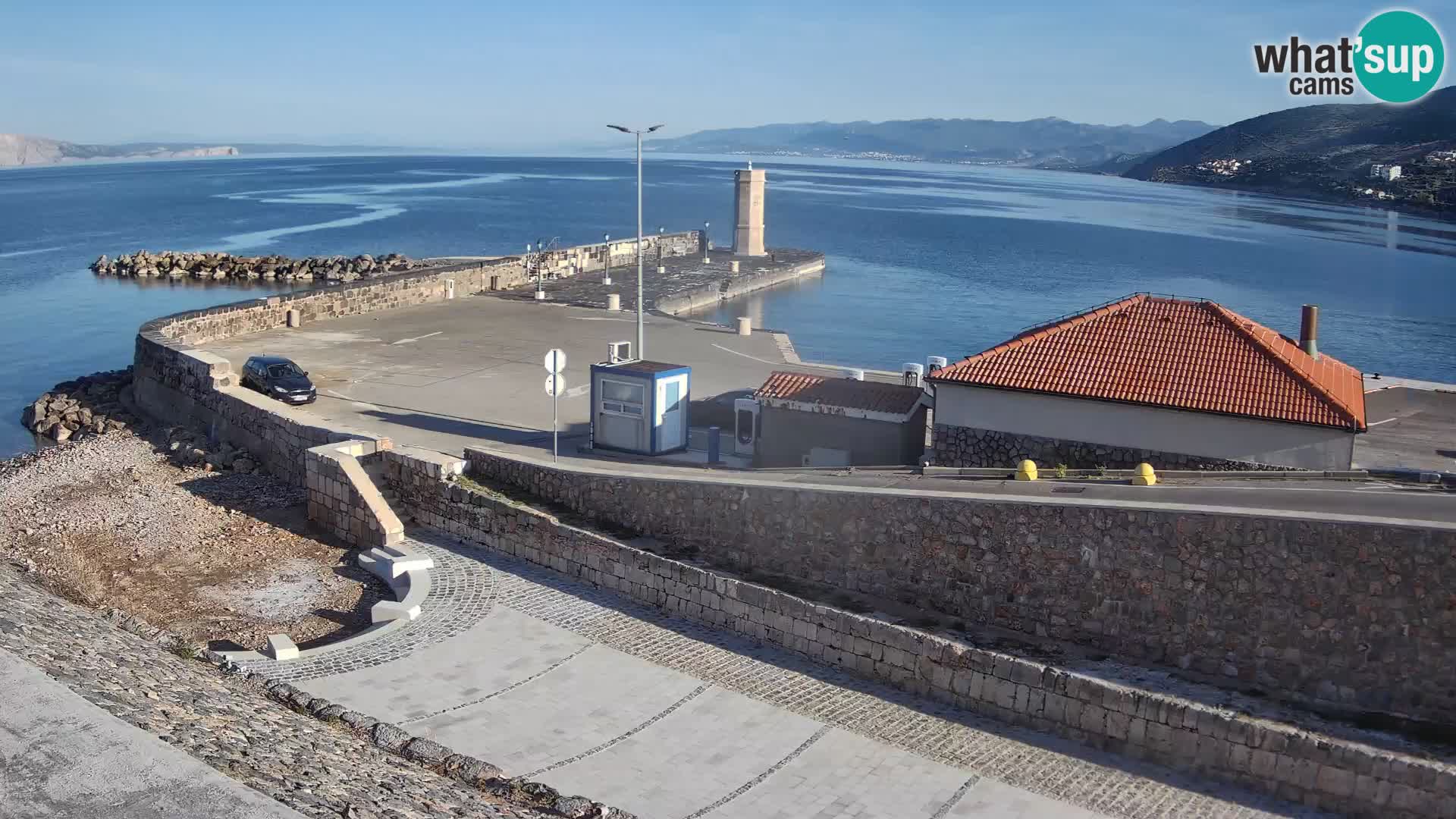 Web kamera Senj luka – Lukobran i svjetionik uživo