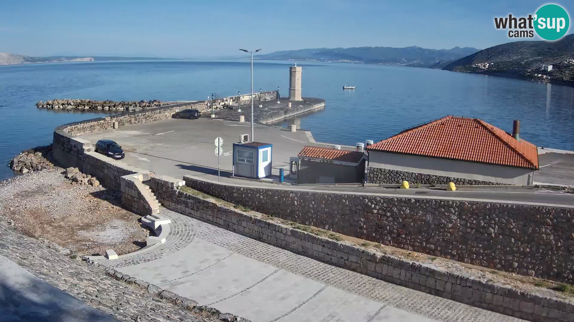 Webcam port de Senj – Vue sur la jetée et le phare