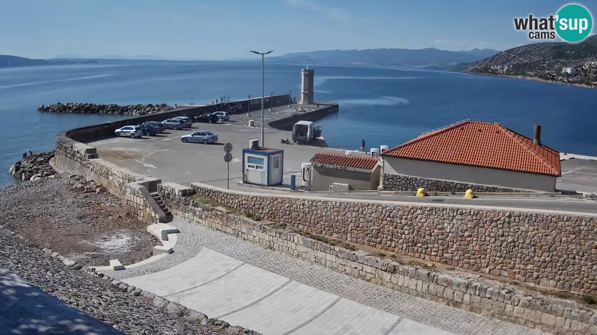 Webcam port de Senj – Vue sur la jetée et le phare