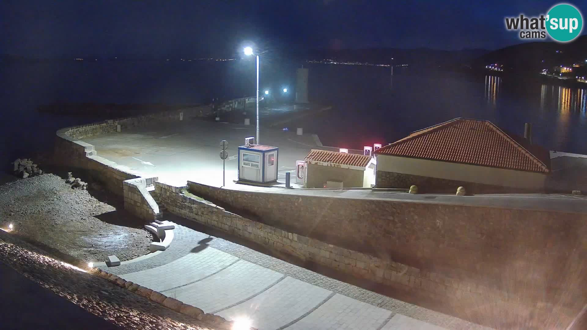 Webcam puerto de Senj – Rompeolas y faro en directo