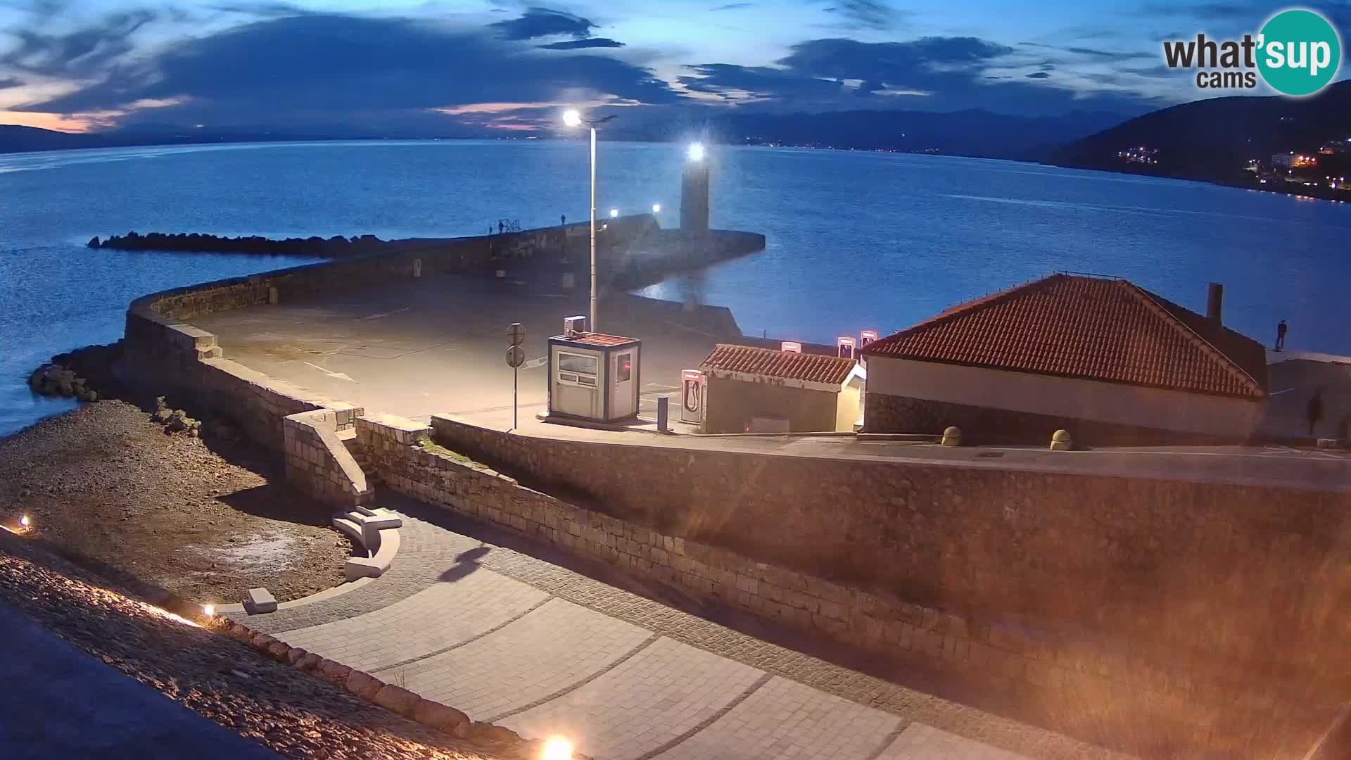 Senj Harbour Webcam – Breakwater & Lighthouse Live View