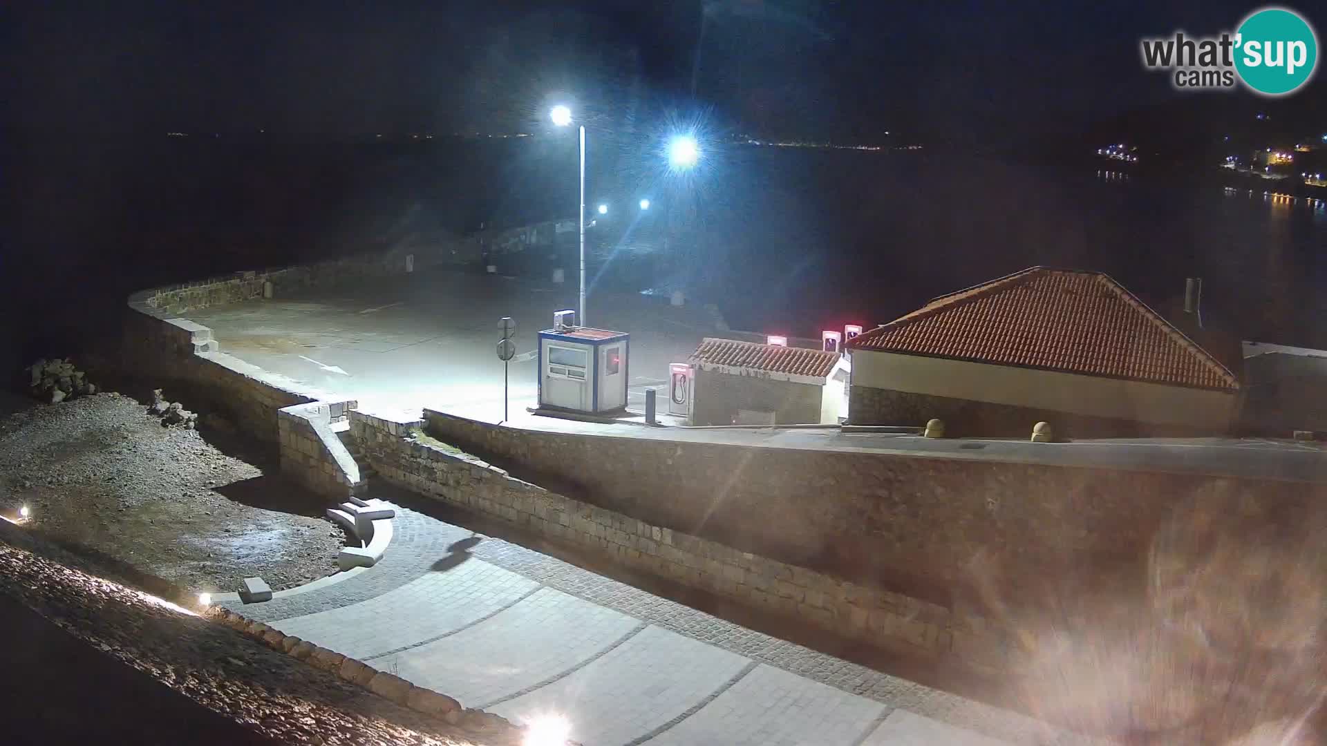 Webcam port de Senj – Vue sur la jetée et le phare