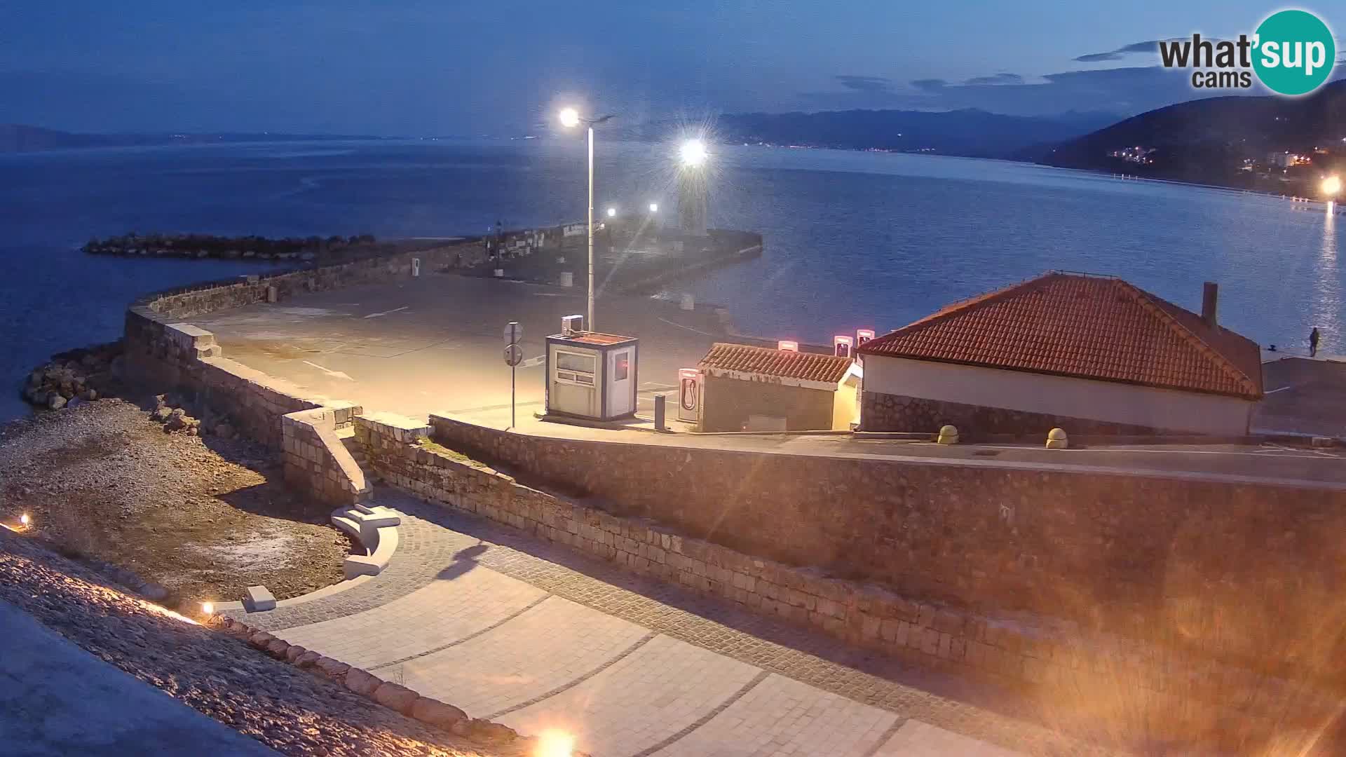 Senj Harbour Webcam – Breakwater & Lighthouse Live View