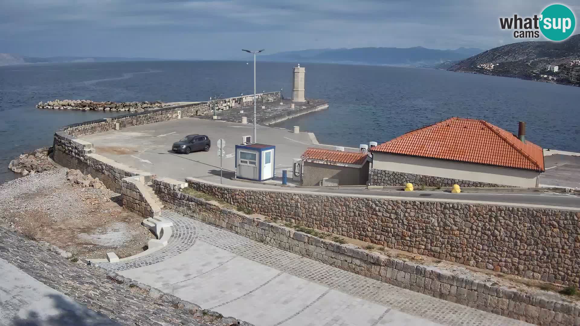 Webcam puerto de Senj – Rompeolas y faro en directo