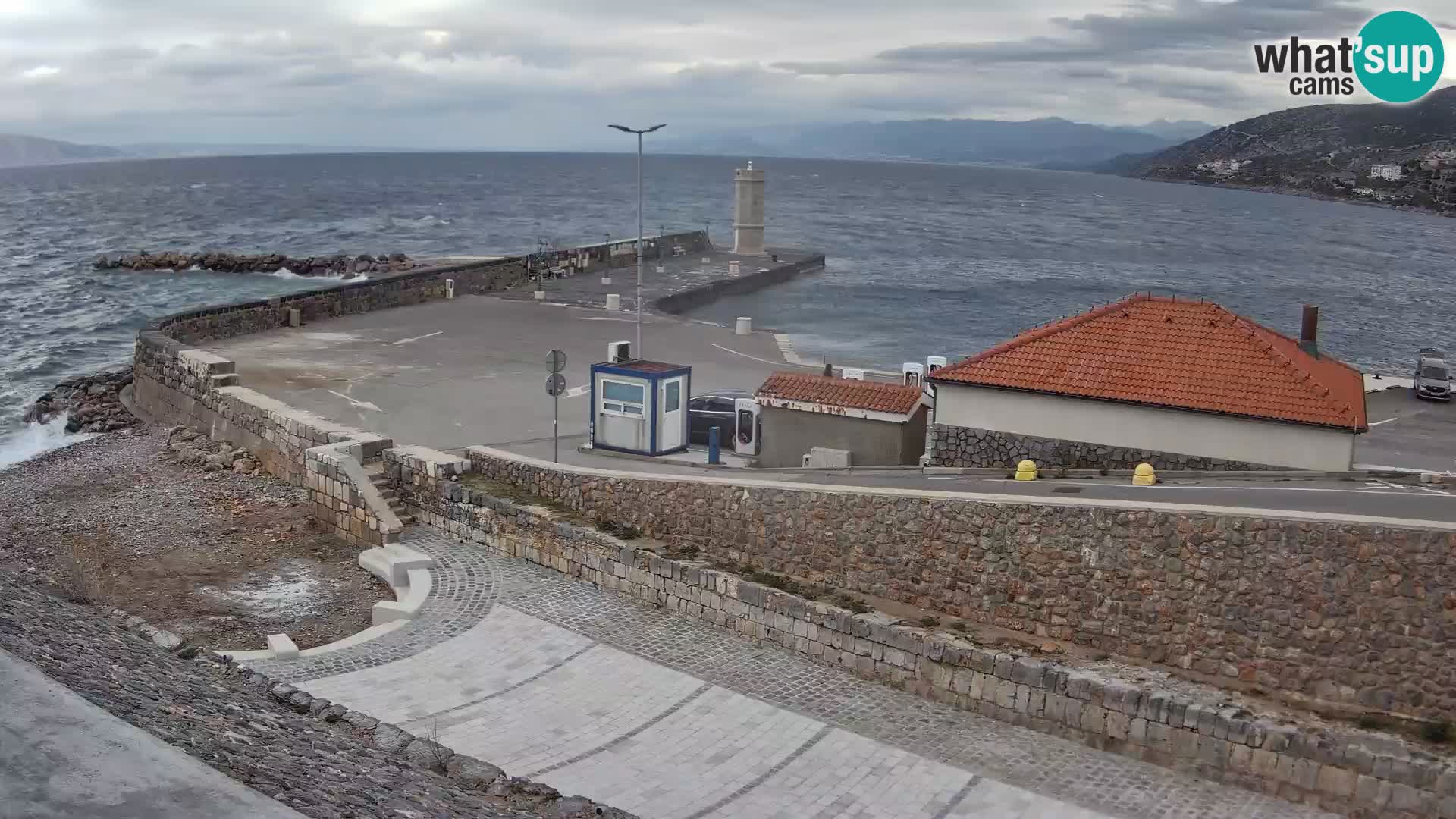 Webcam Porto di Segna – Frangiflutti e Faro in diretta