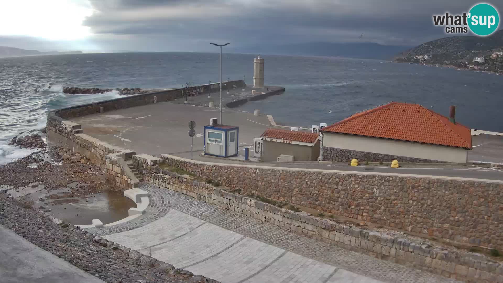 Webcam Porto di Segna – Frangiflutti e Faro in diretta