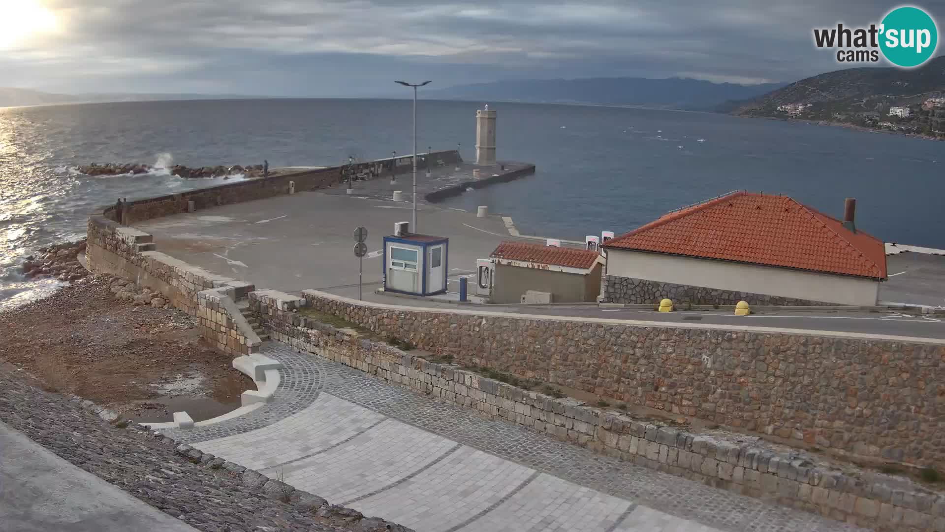 Webcam Porto di Segna – Frangiflutti e Faro in diretta