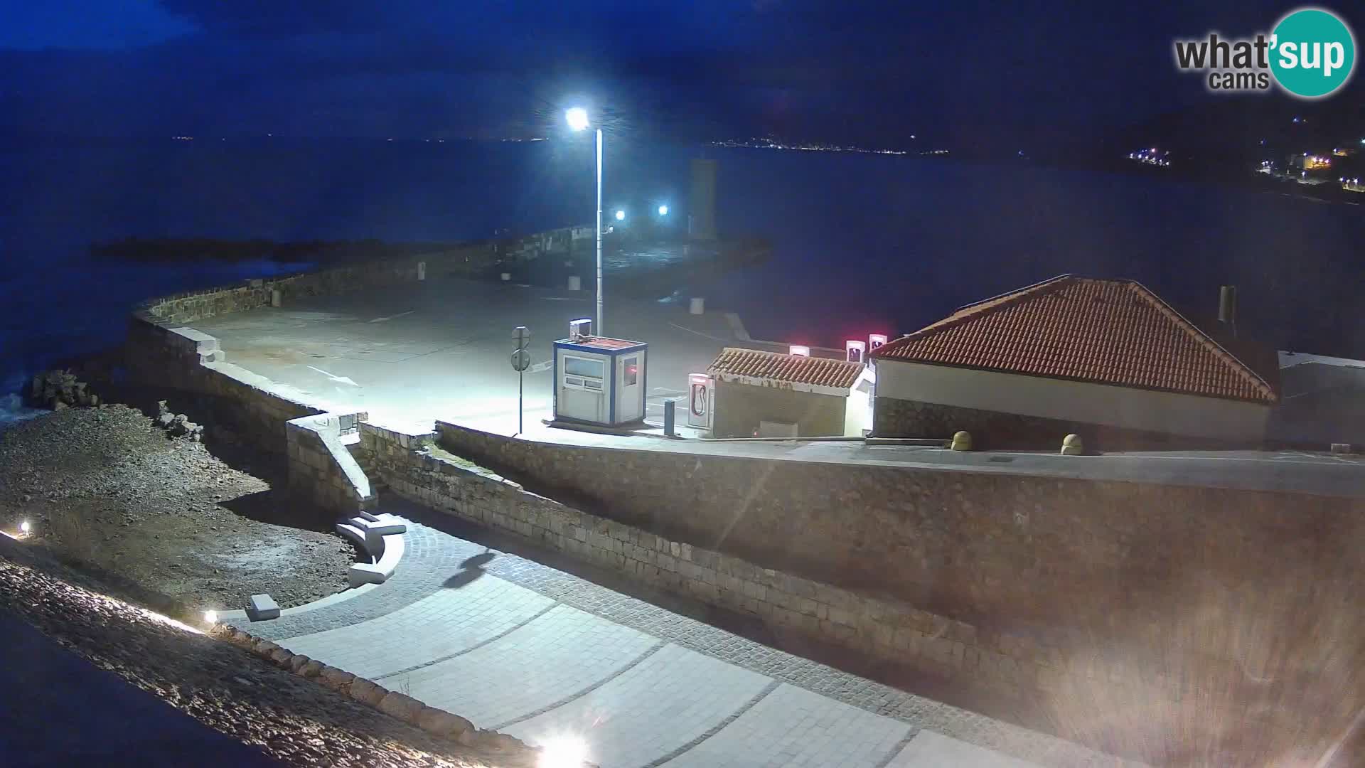 Webcam Porto di Segna – Frangiflutti e Faro in diretta