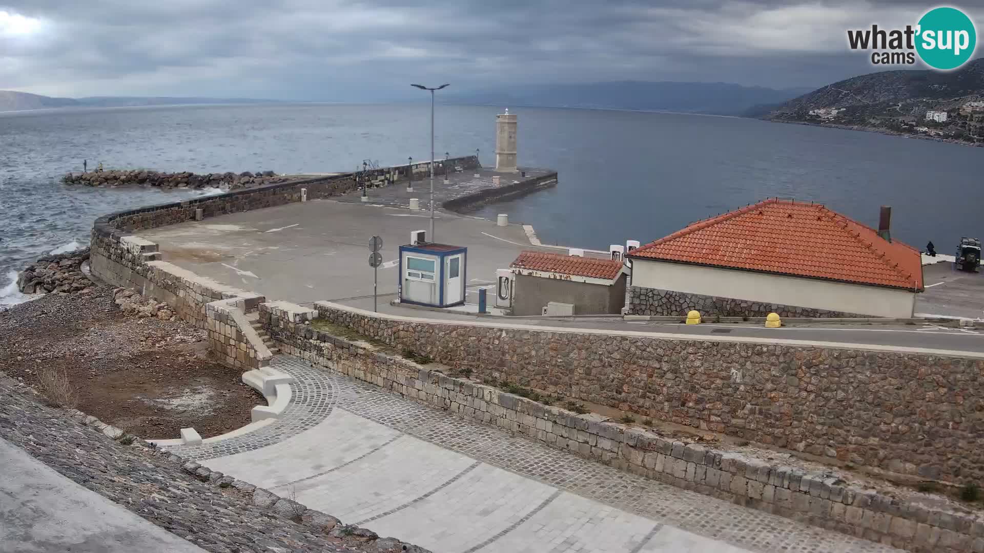 Webcam Porto di Segna – Frangiflutti e Faro in diretta